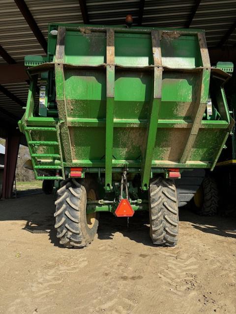 2017 John Deere CP690 Image