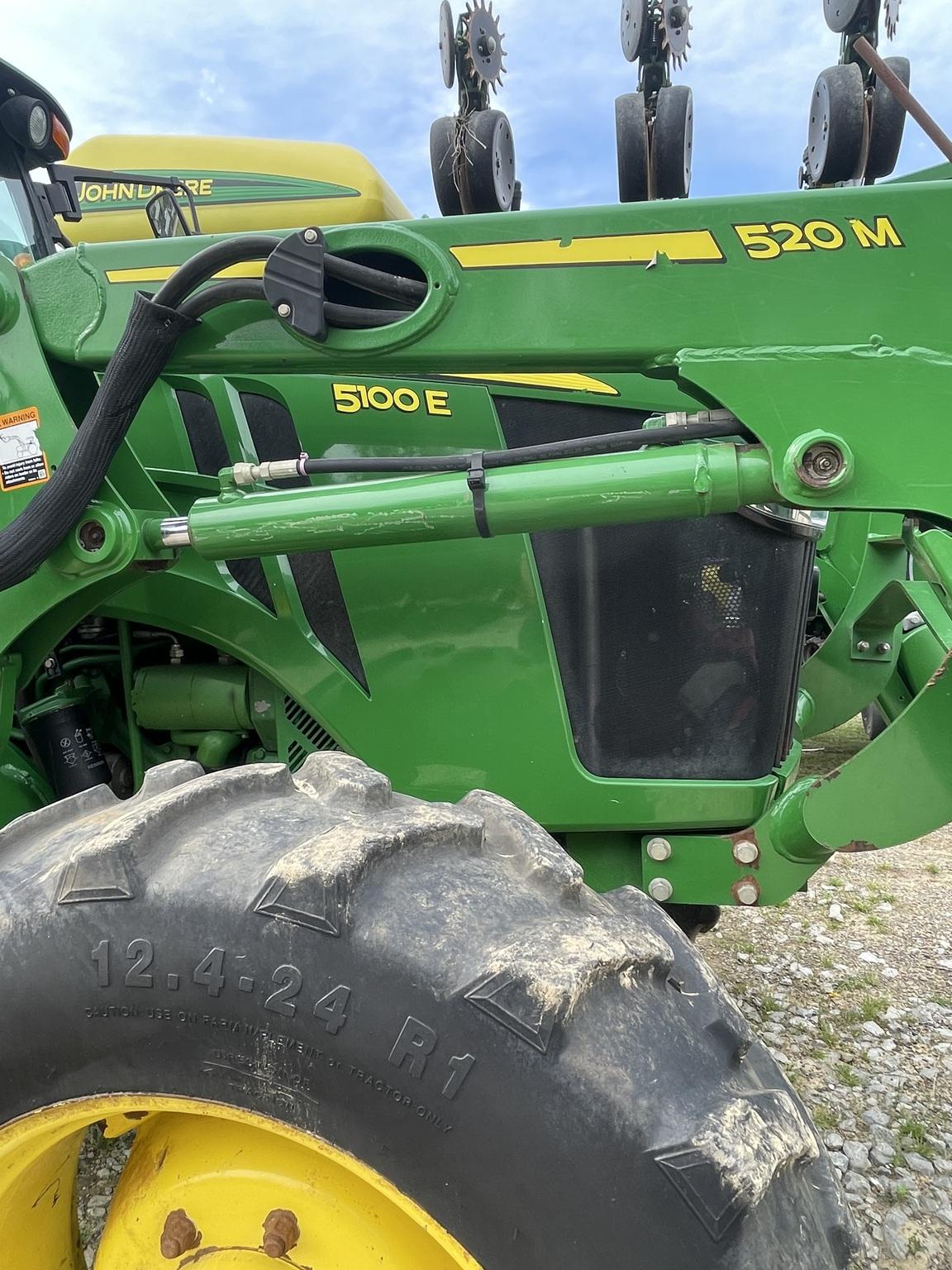 2018 John Deere 5100E