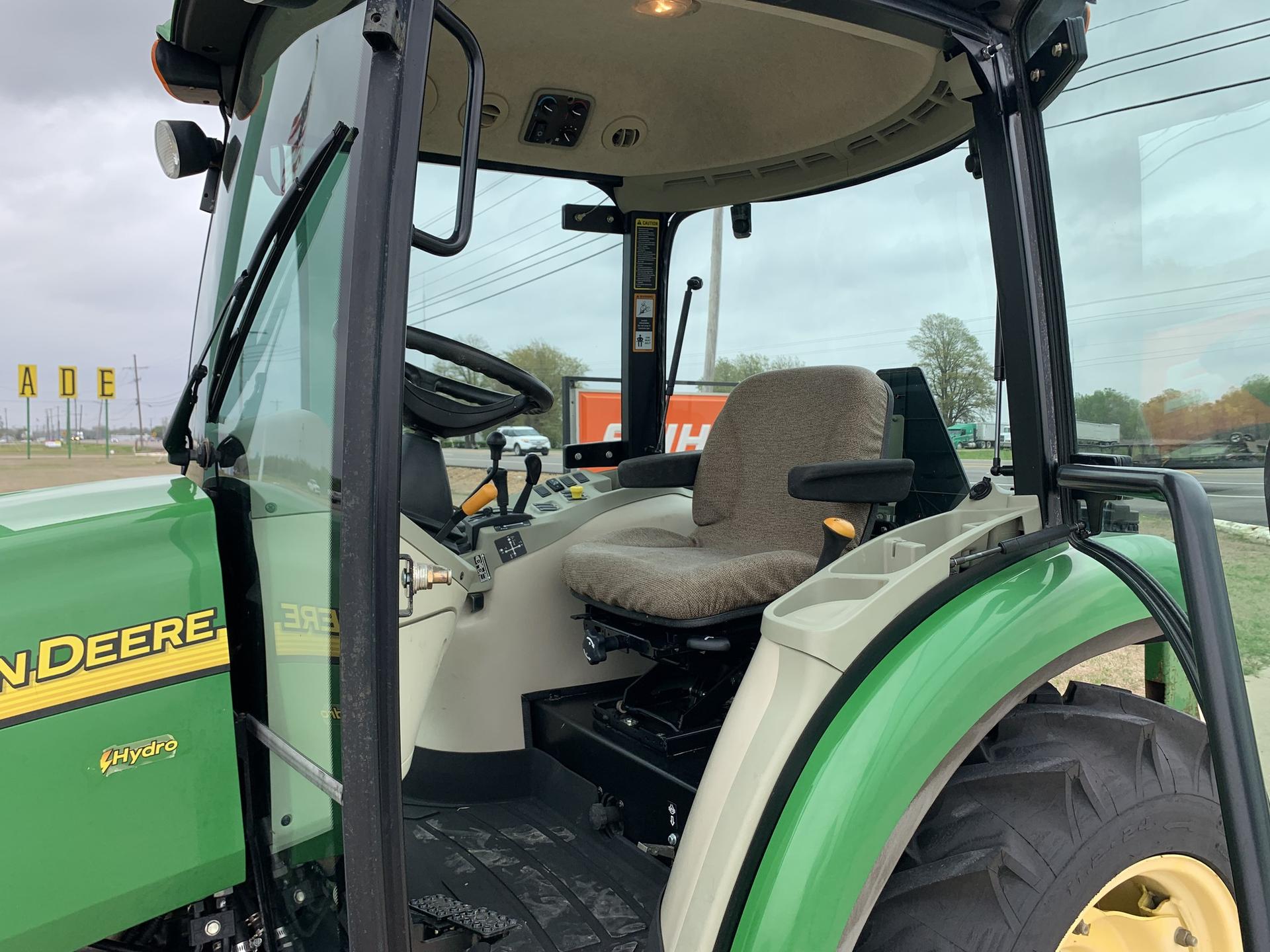 2010 John Deere 3520