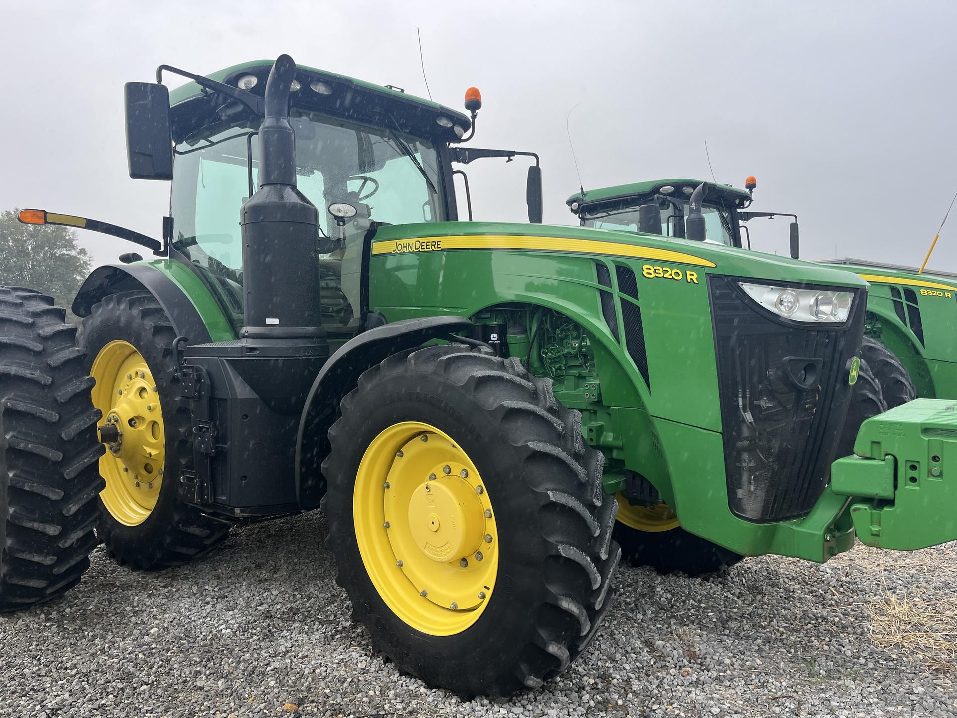 2019 John Deere 8320R