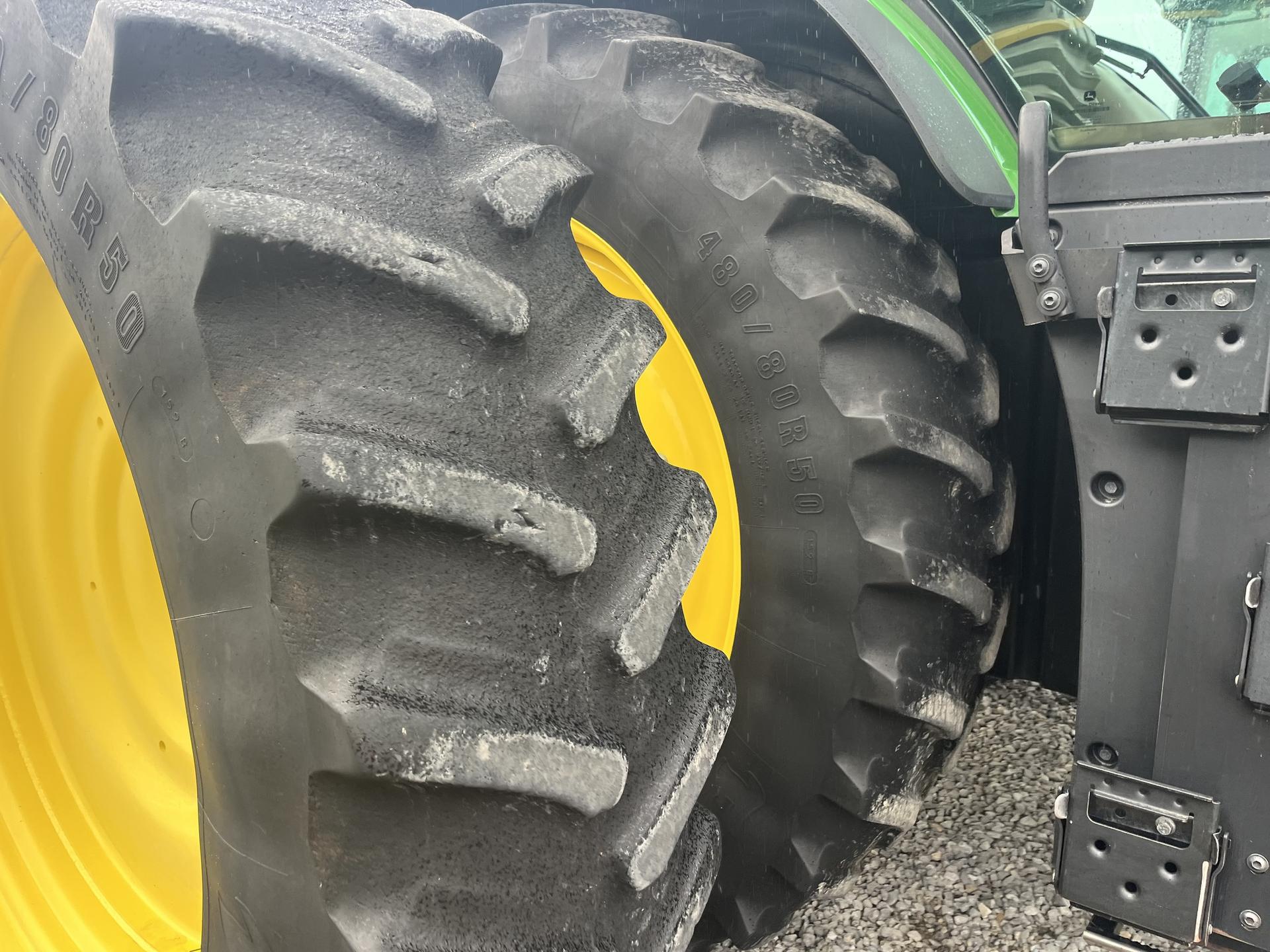 2019 John Deere 8320R