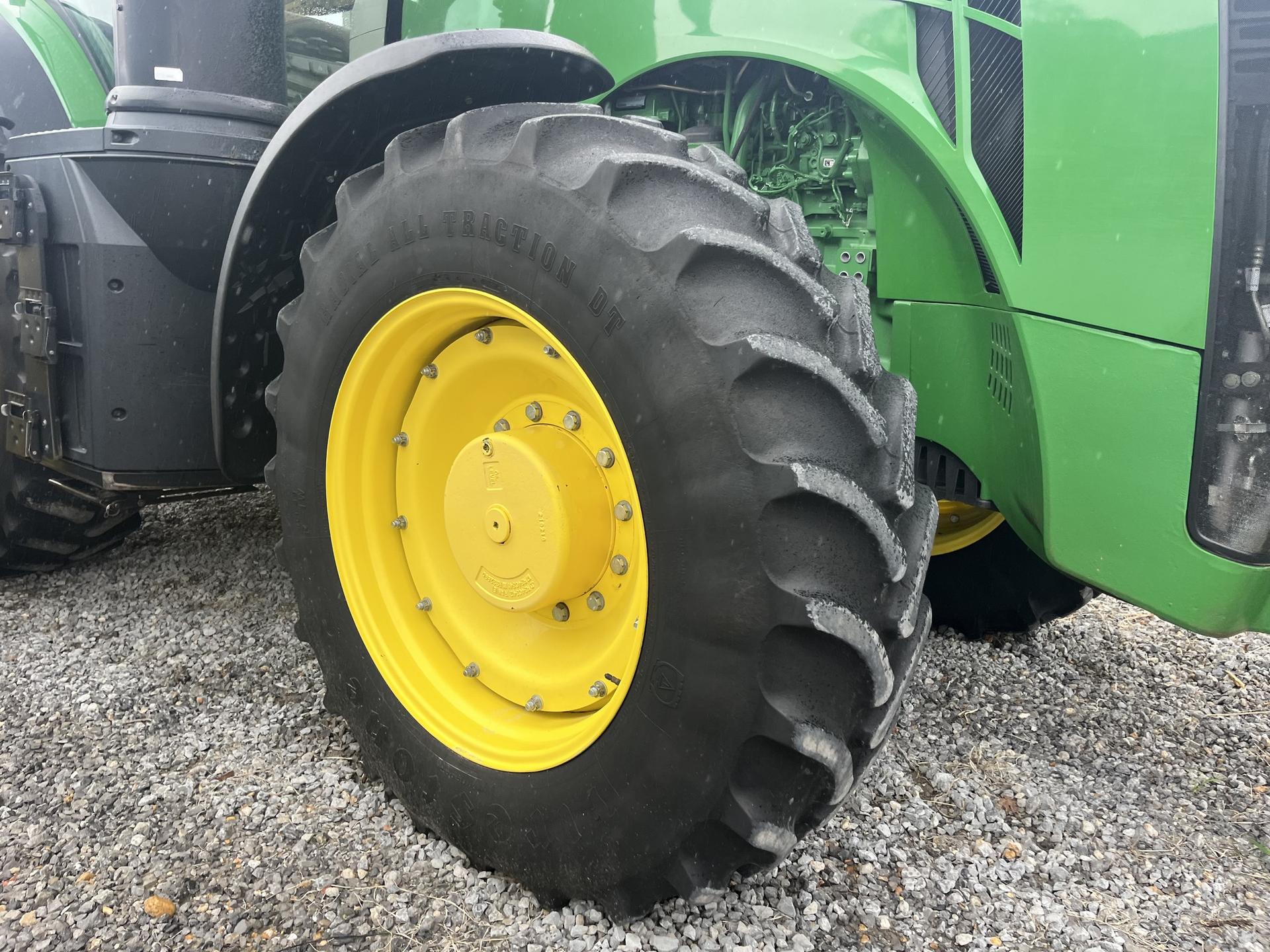 2019 John Deere 8320R