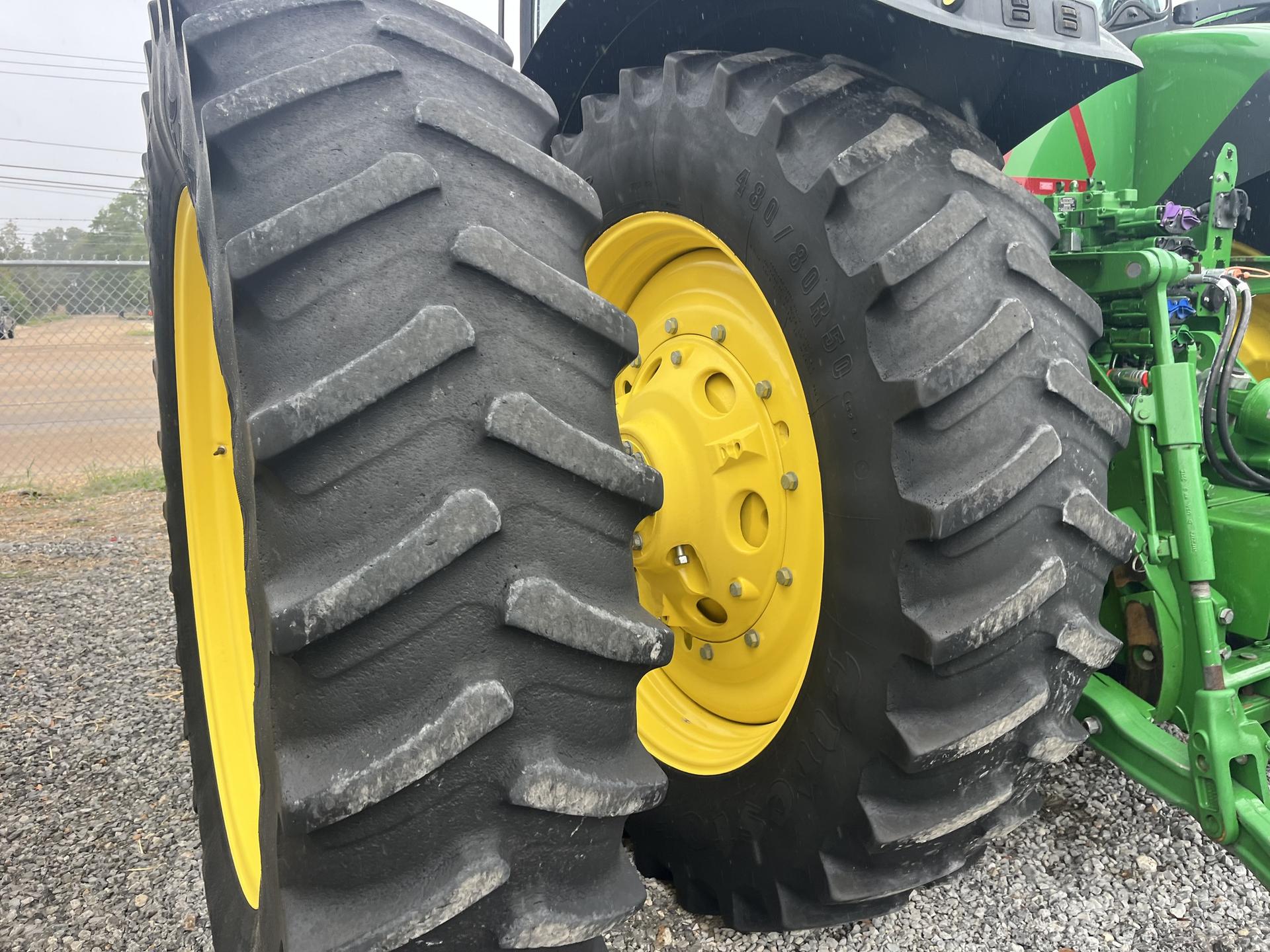 2019 John Deere 8320R