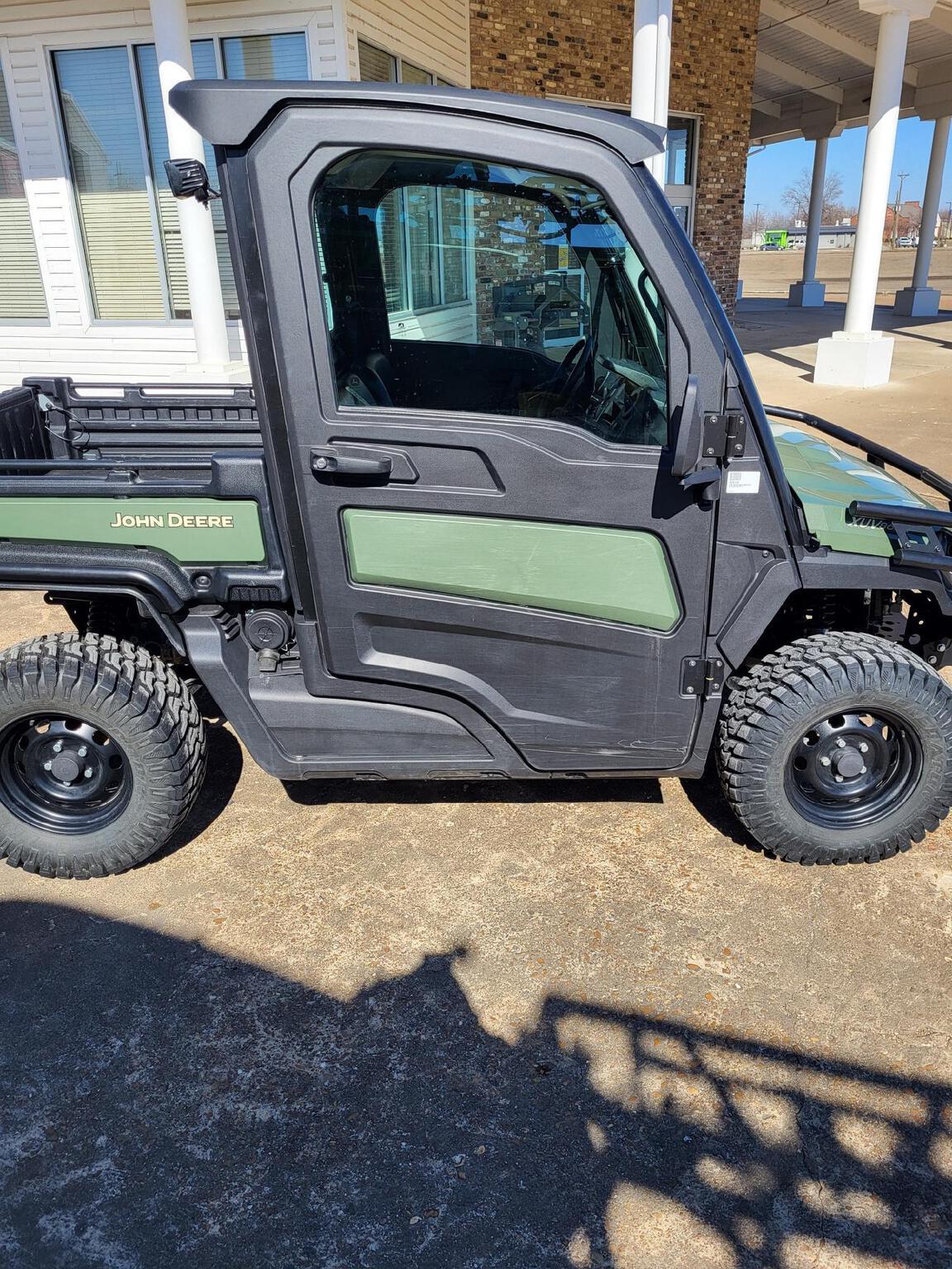 2023 John Deere XUV 865M