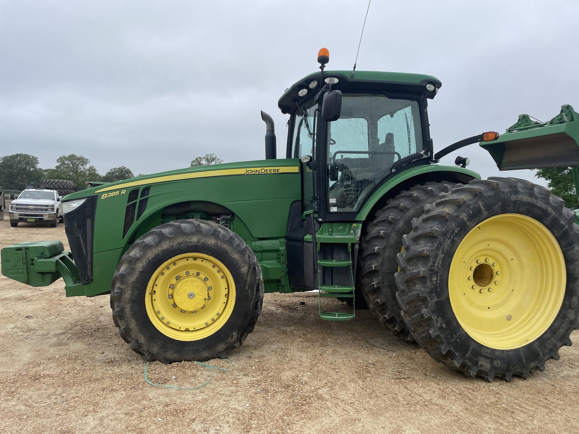 2011 John Deere 8285R