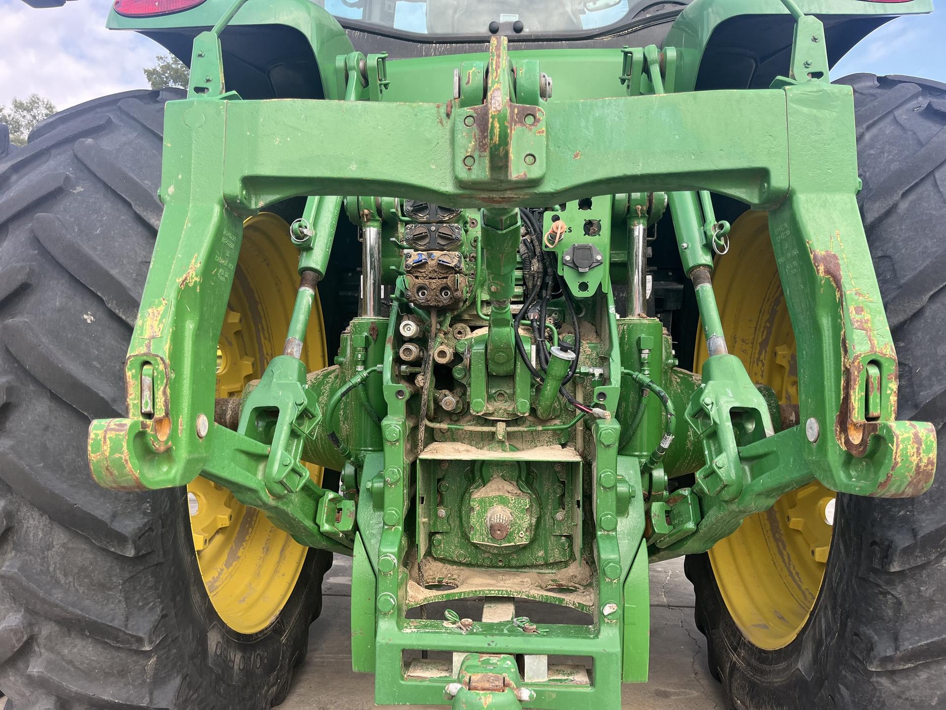 2019 John Deere 8295R