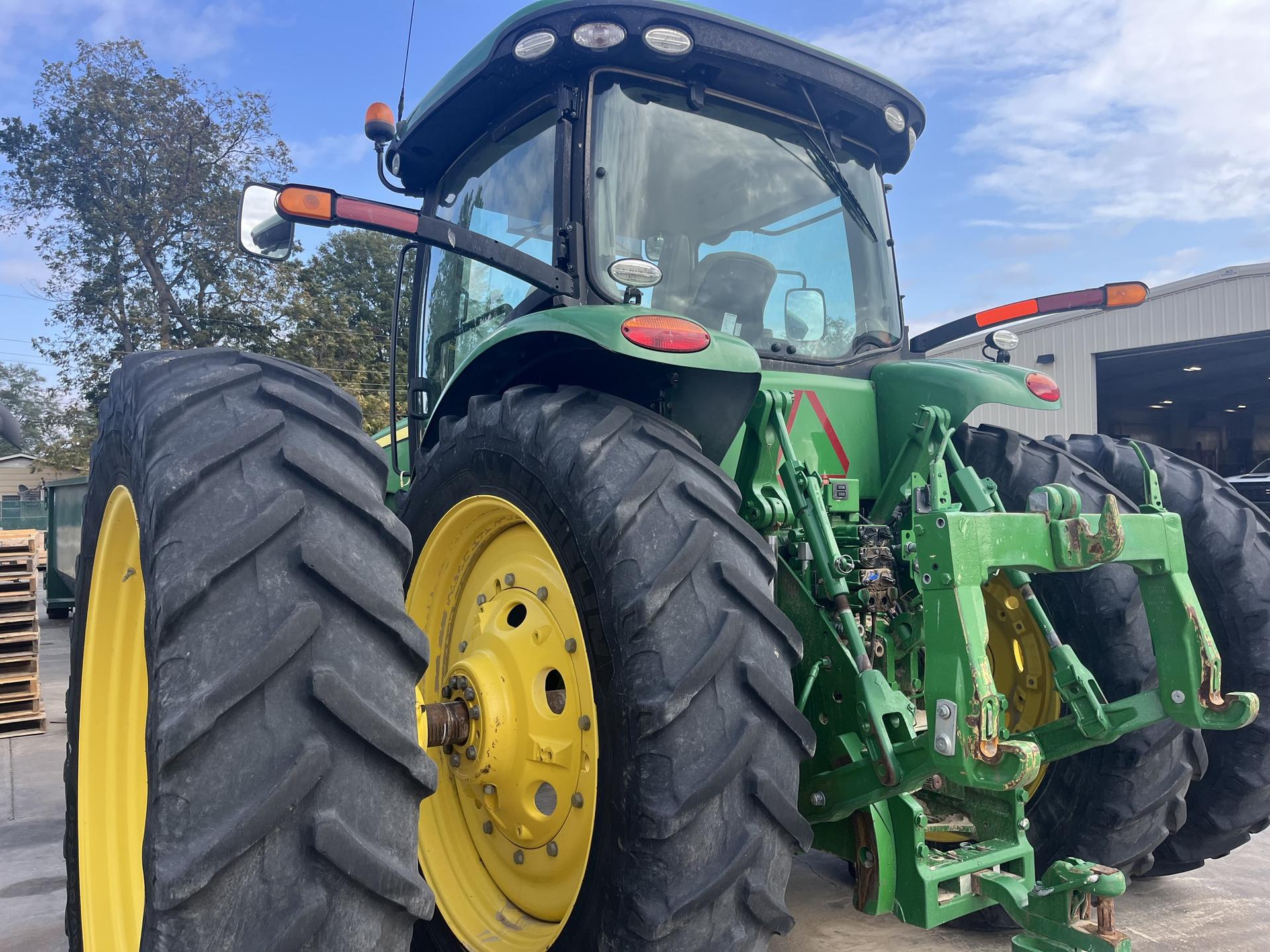 2019 John Deere 8295R