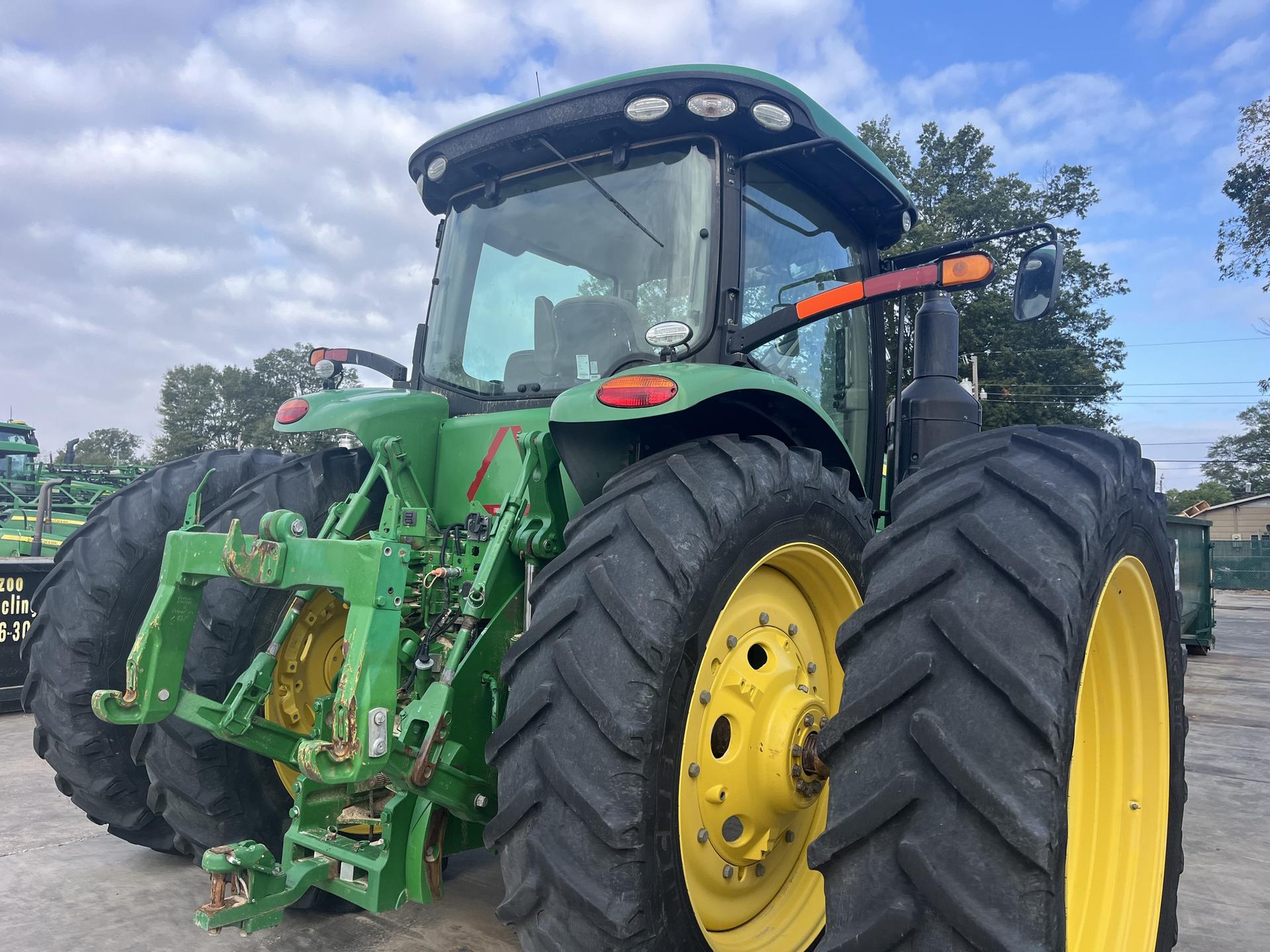 2019 John Deere 8295R