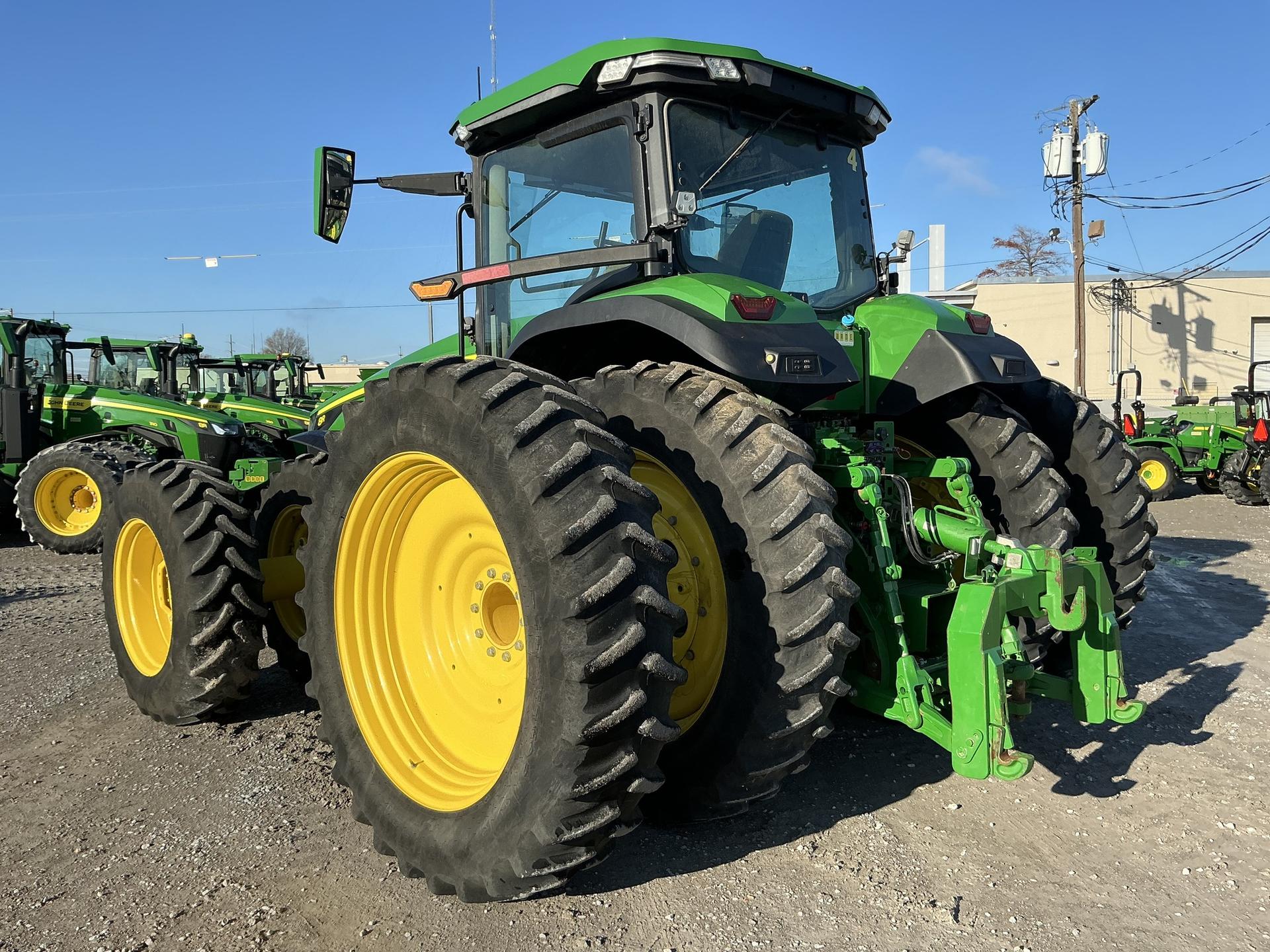 2022 John Deere 8R 310 Image