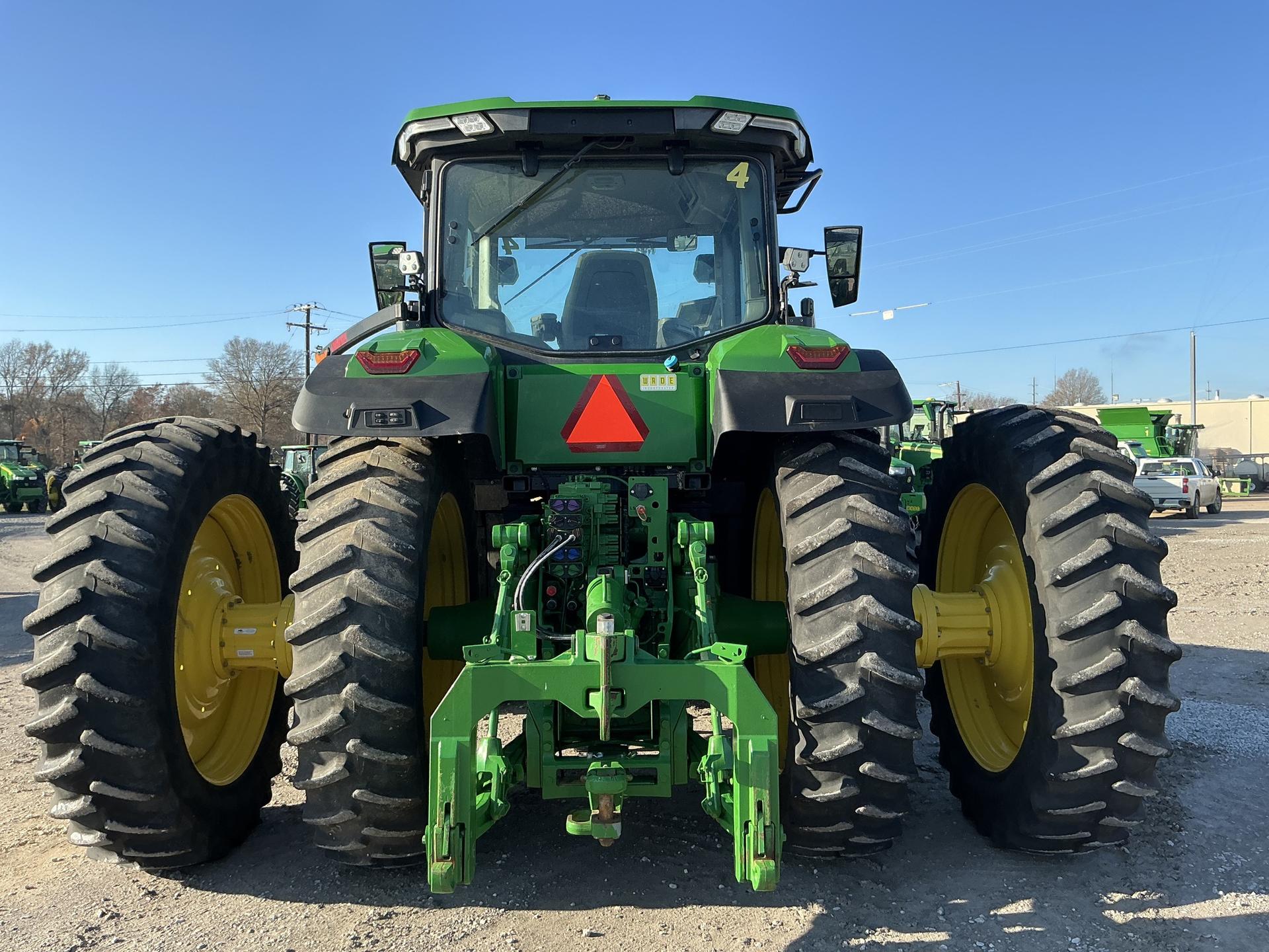 2022 John Deere 8R 310 Image