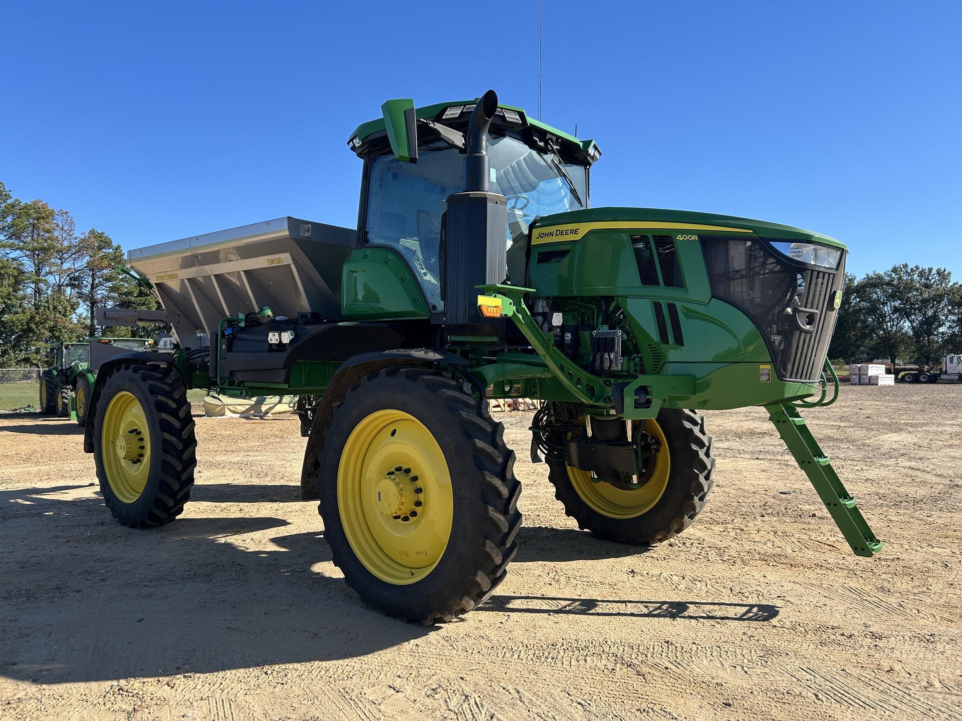 2023 John Deere 400R