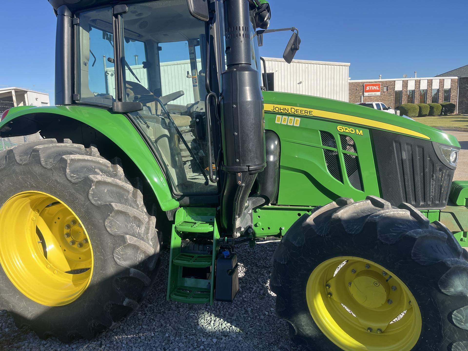 2023 John Deere 6120M