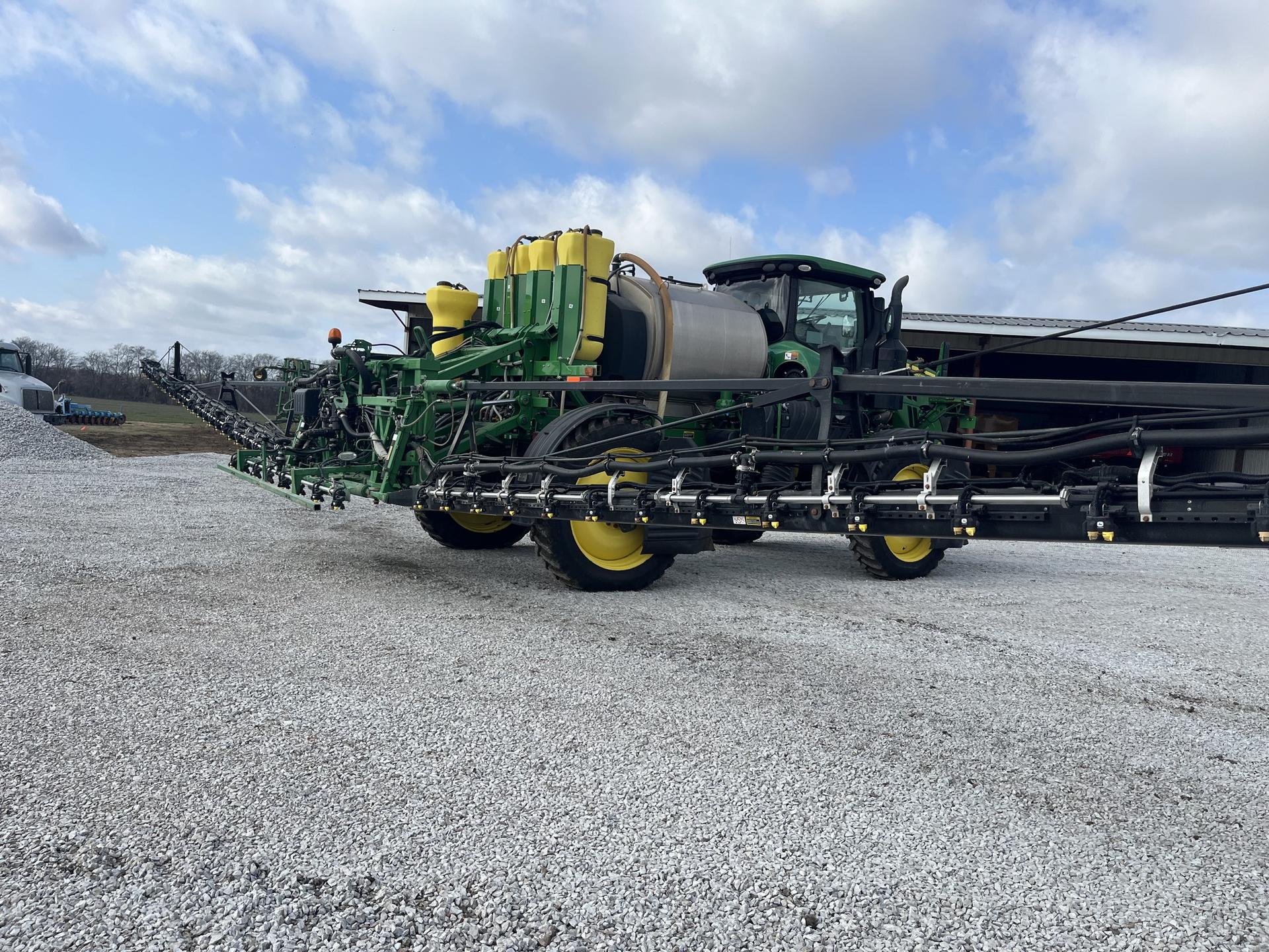 2018 John Deere R4038 Image