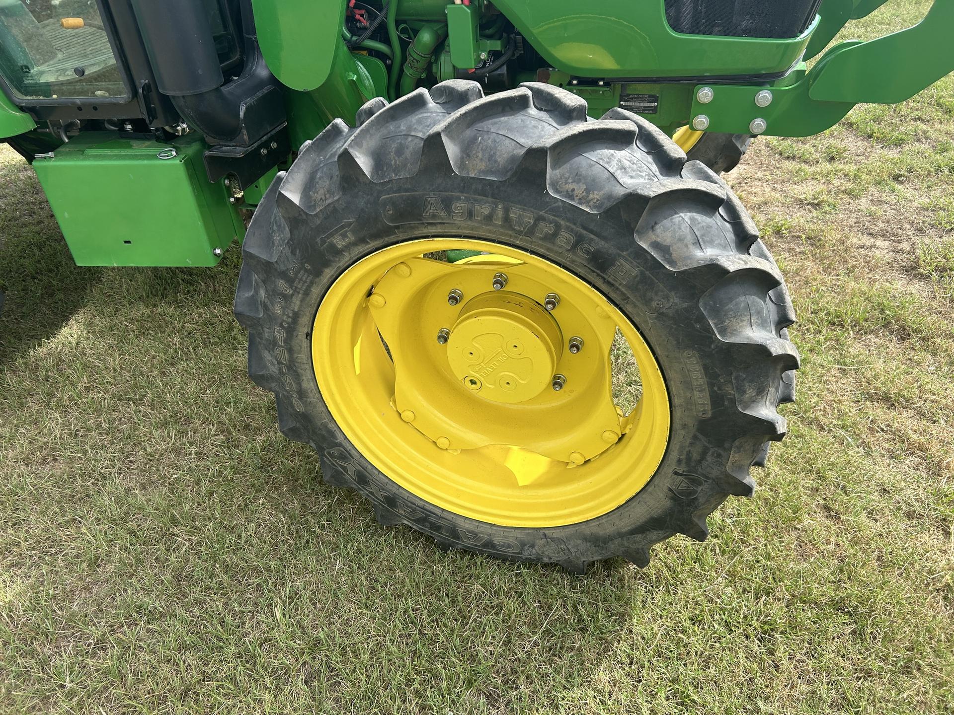 2021 John Deere 5075E