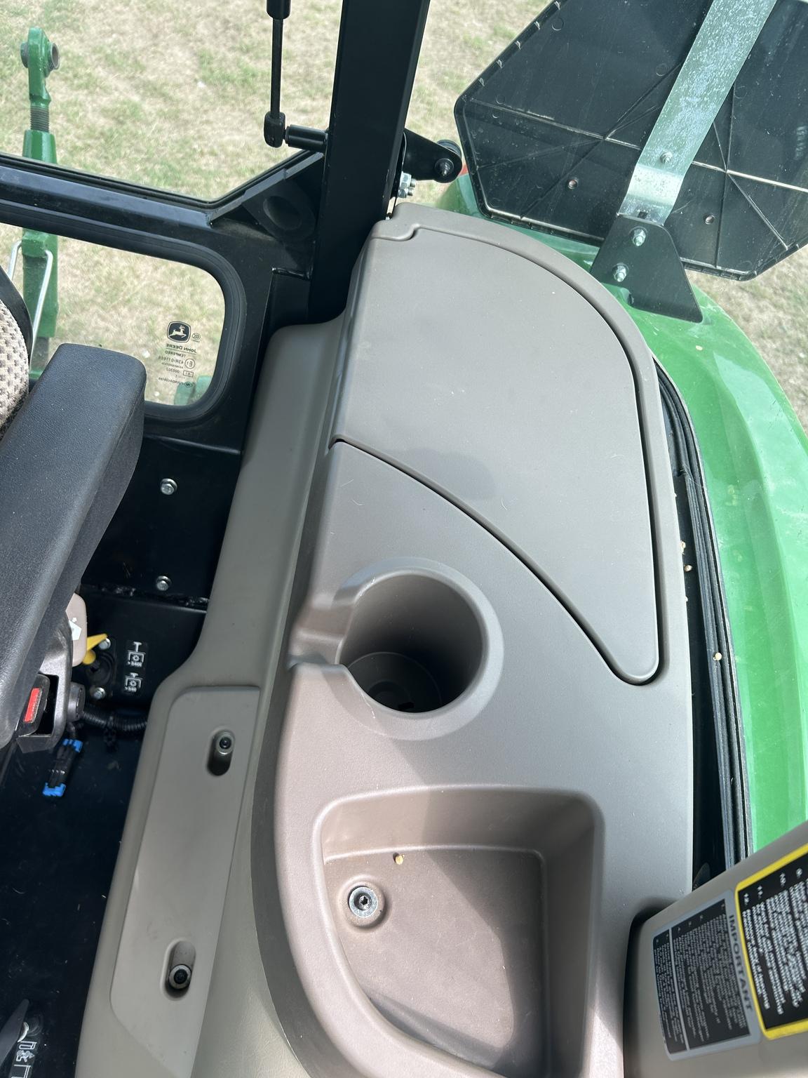 2021 John Deere 5075E