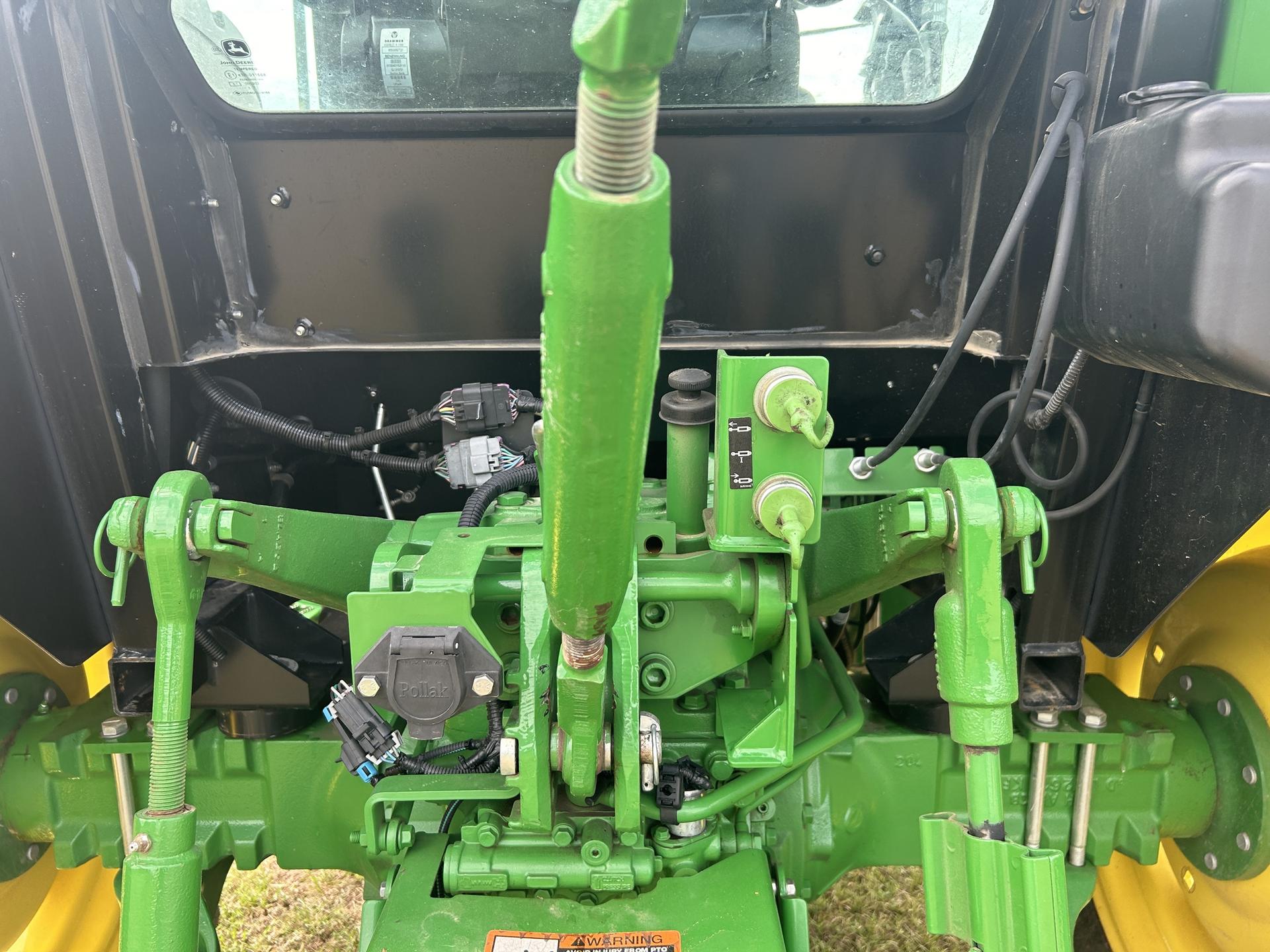 2021 John Deere 5075E