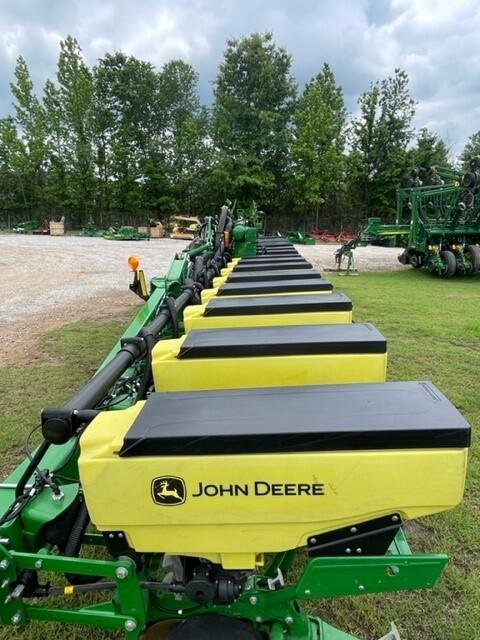 2021 John Deere 1725