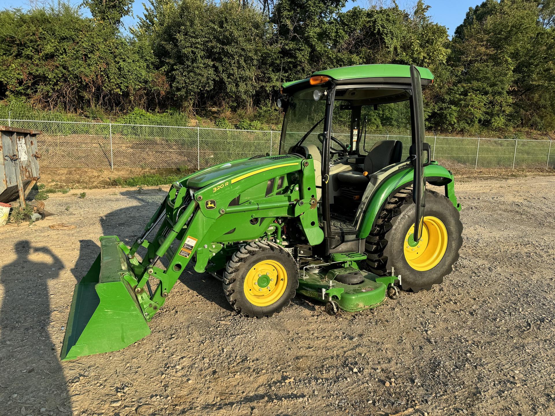 2021 John Deere 3033R