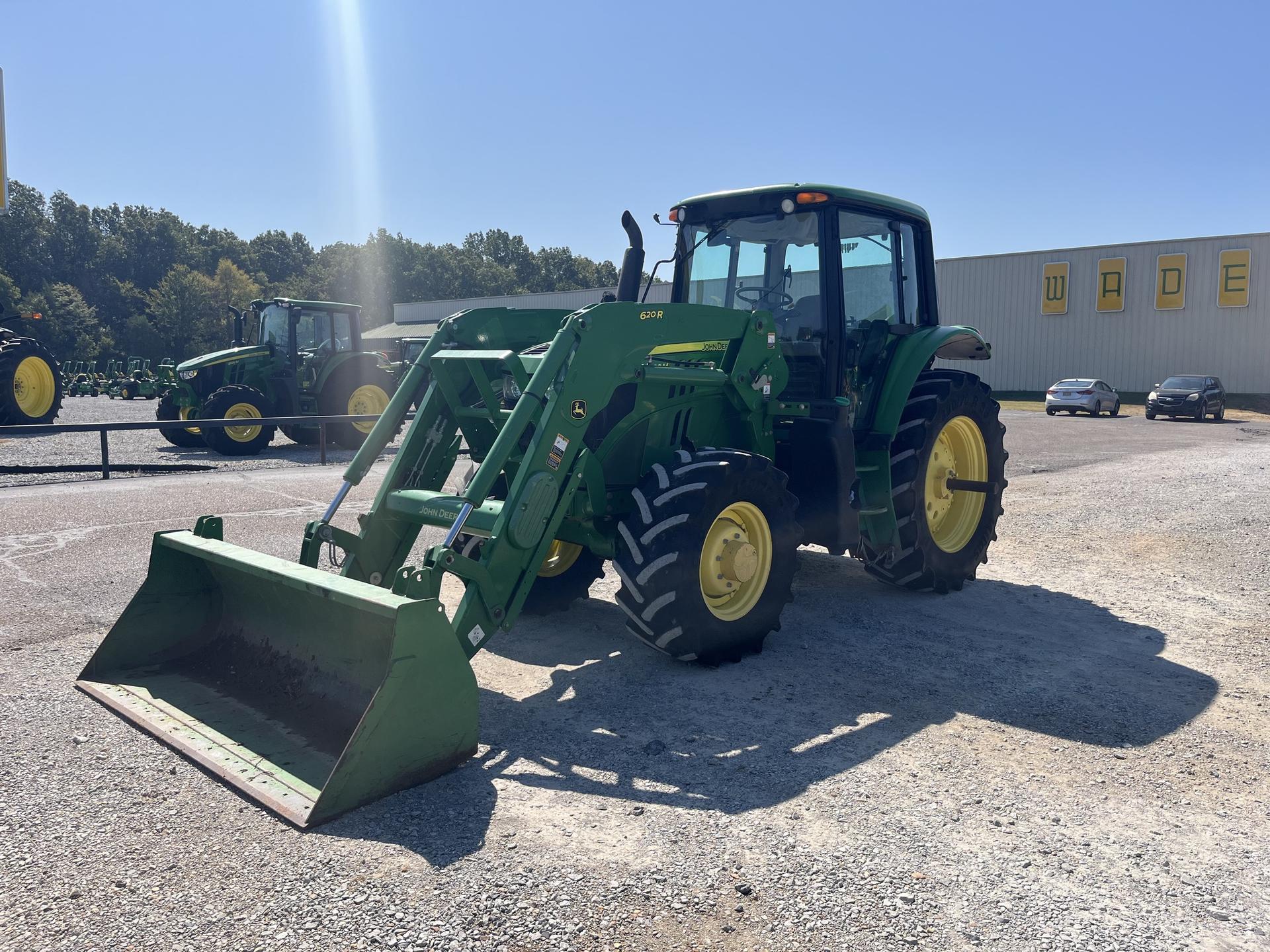 2015 John Deere 6130M