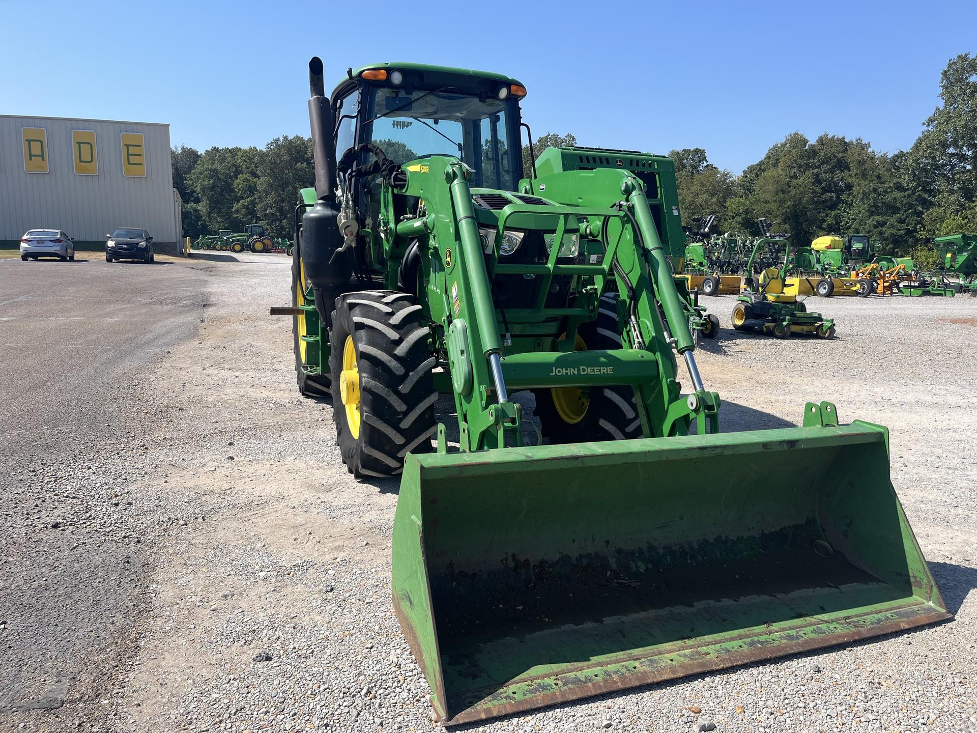 2015 John Deere 6130M