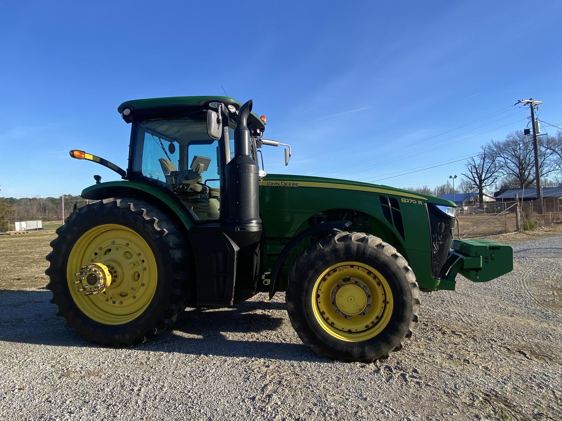 2018 John Deere 8270R