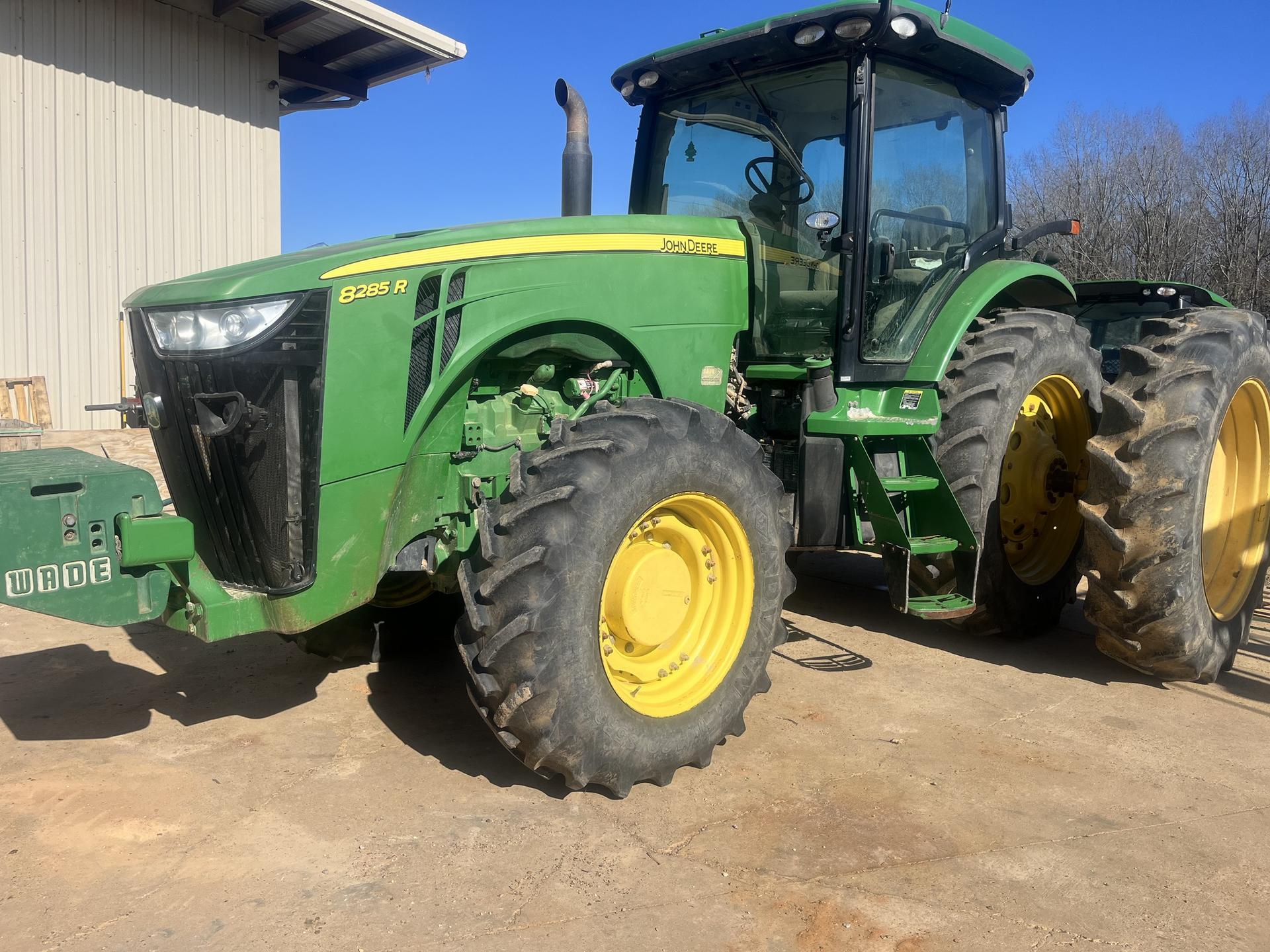 2012 John Deere 8285R Image