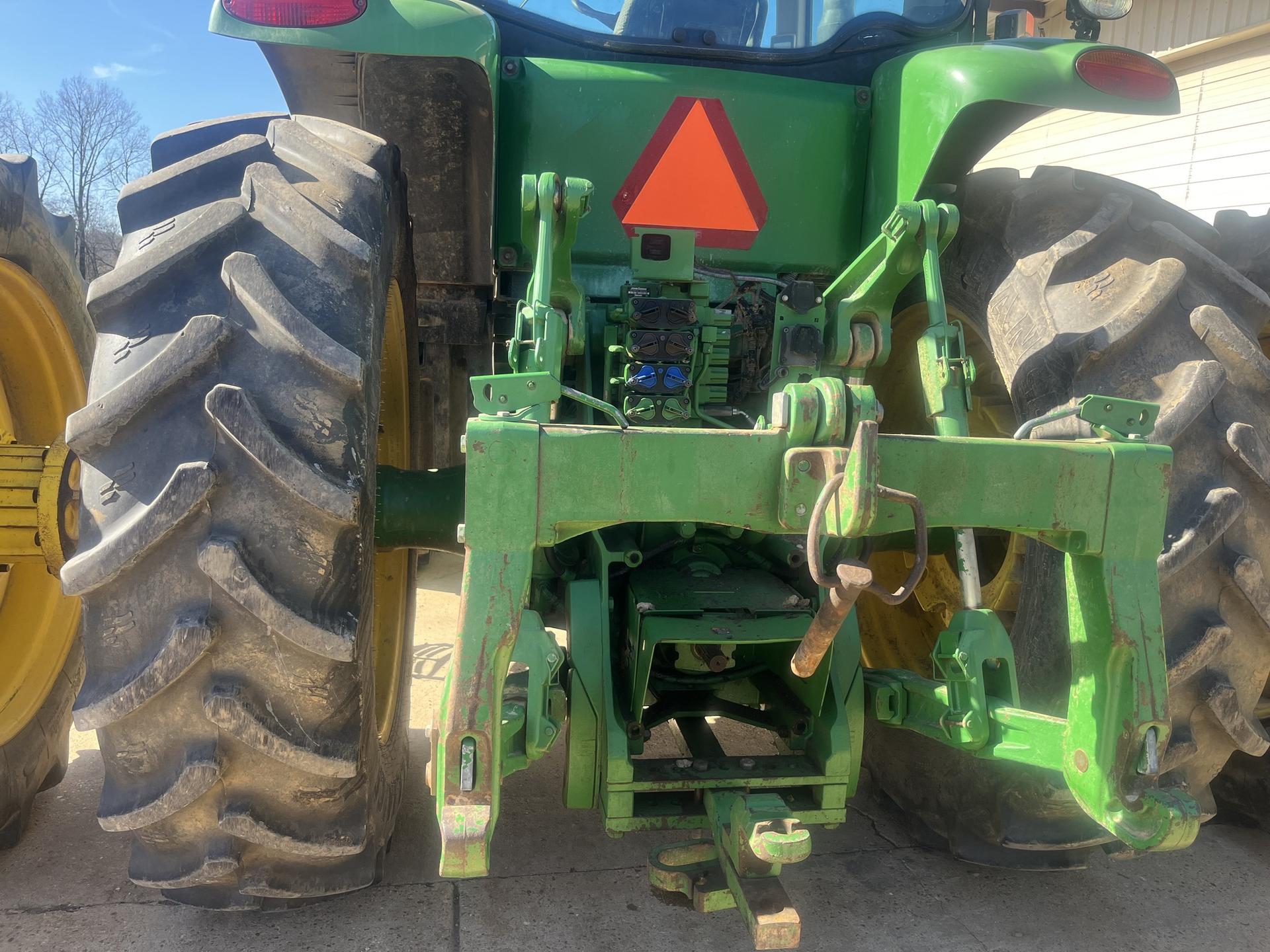 2012 John Deere 8285R Image