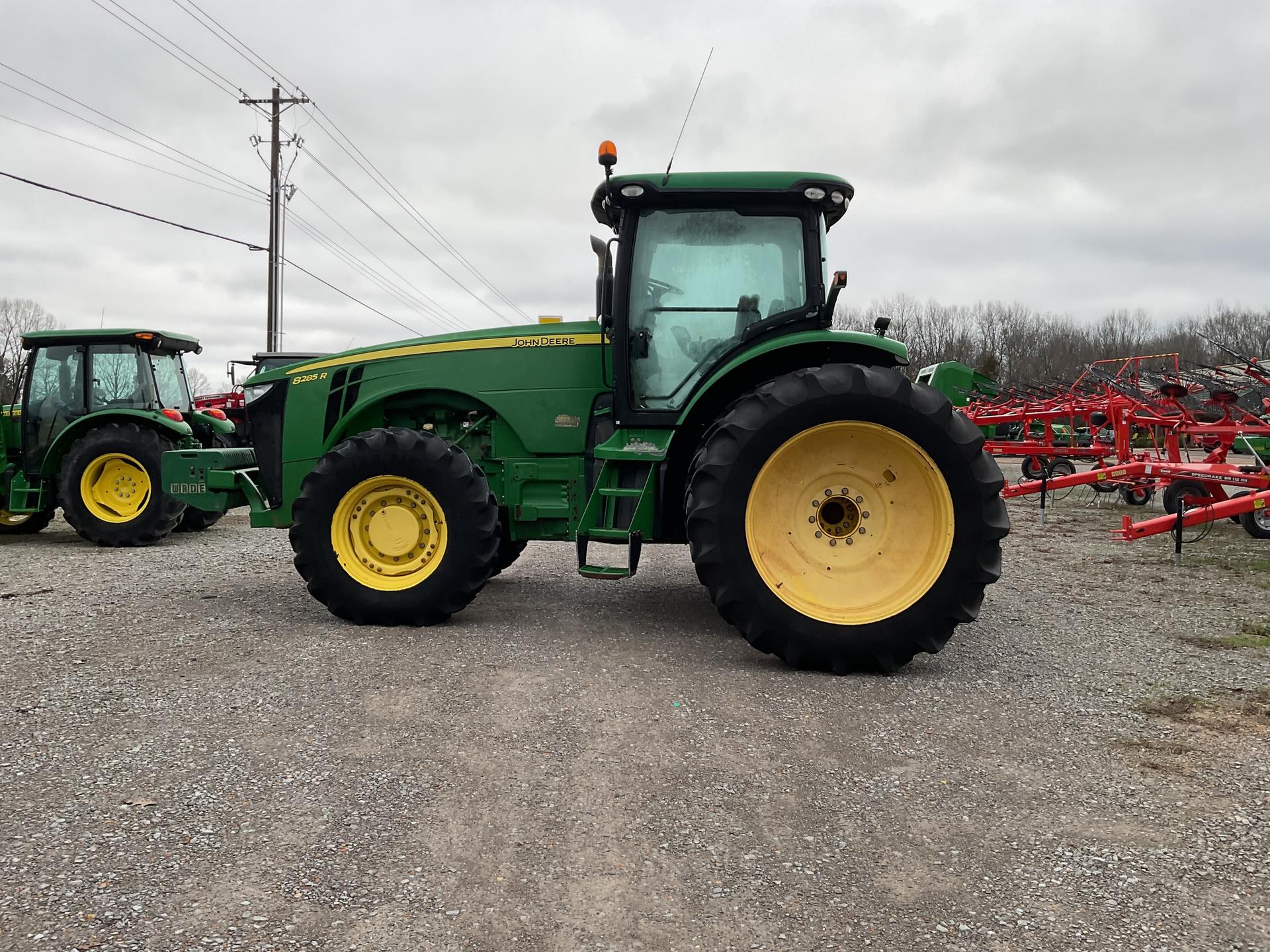 2012 John Deere 8285R Image