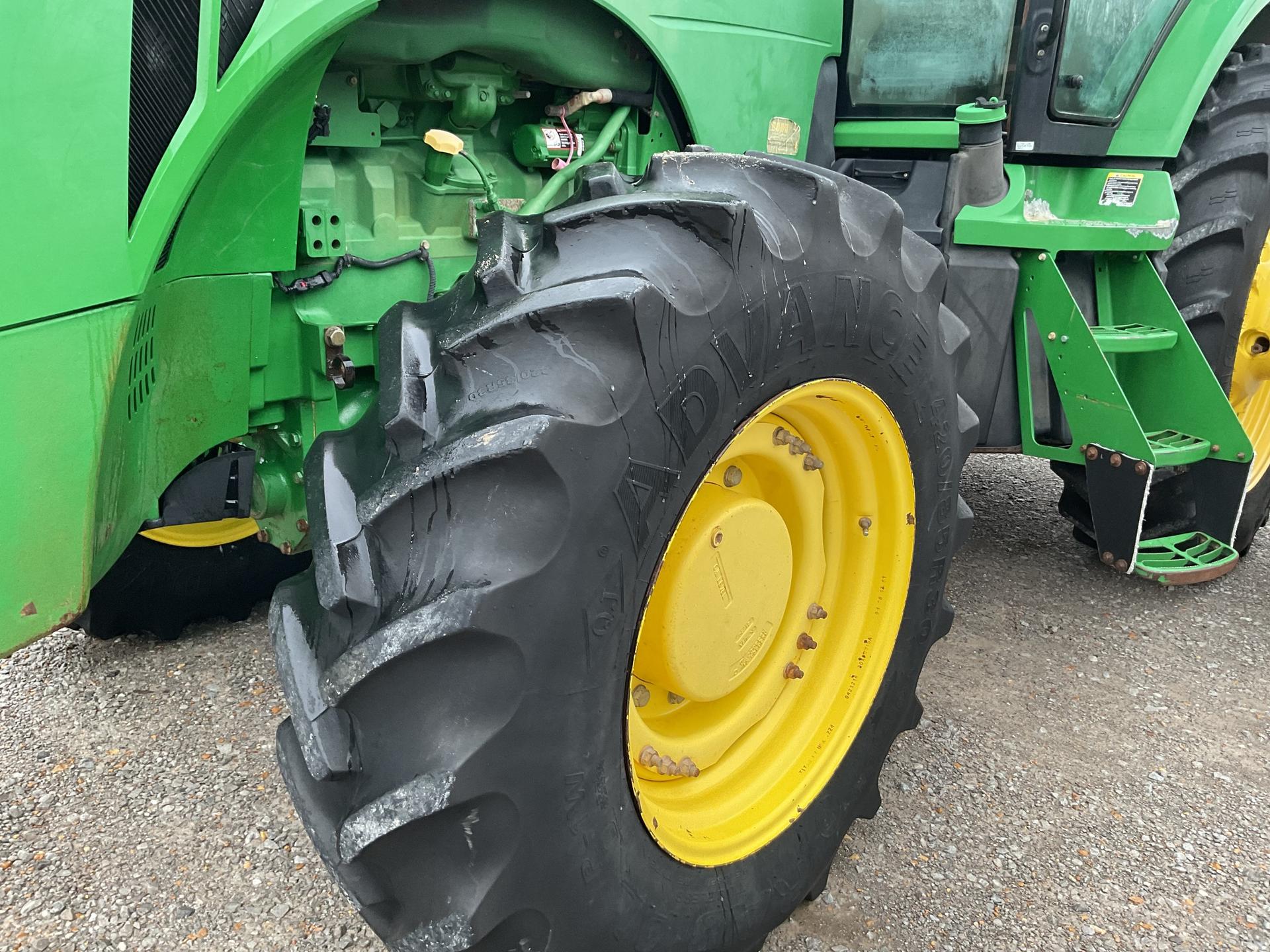 2012 John Deere 8285R Image