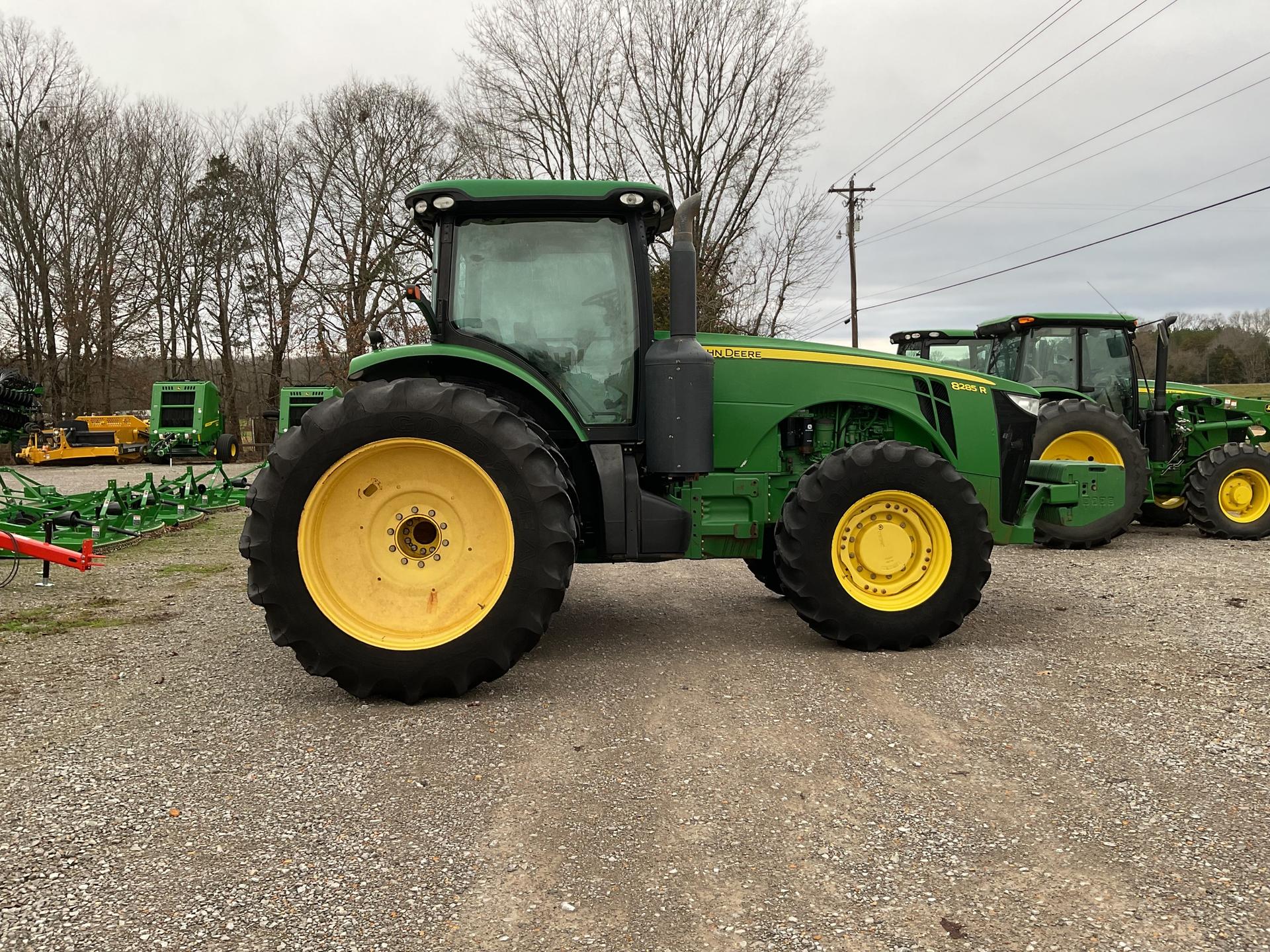 2012 John Deere 8285R Image