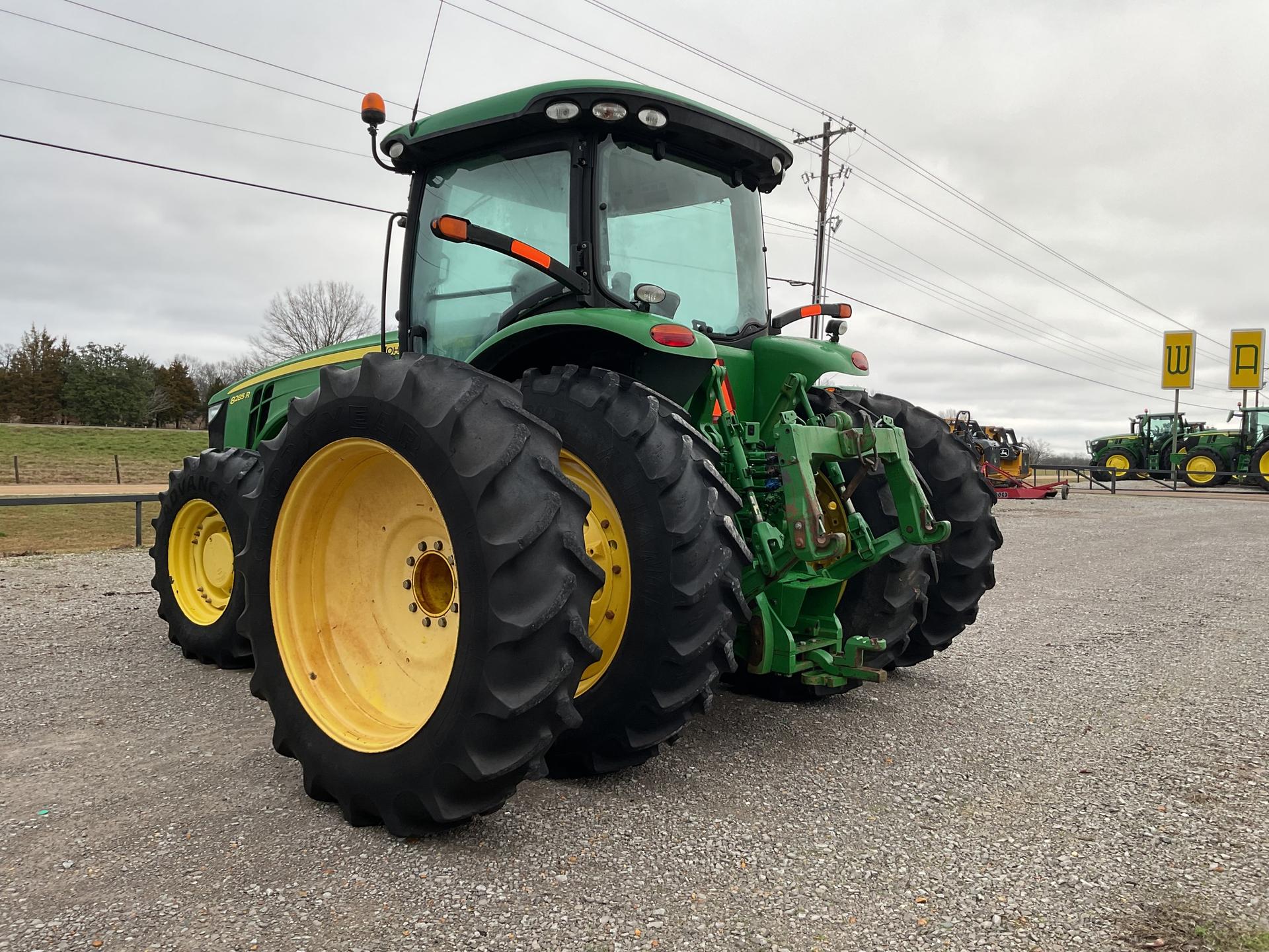 2012 John Deere 8285R Image