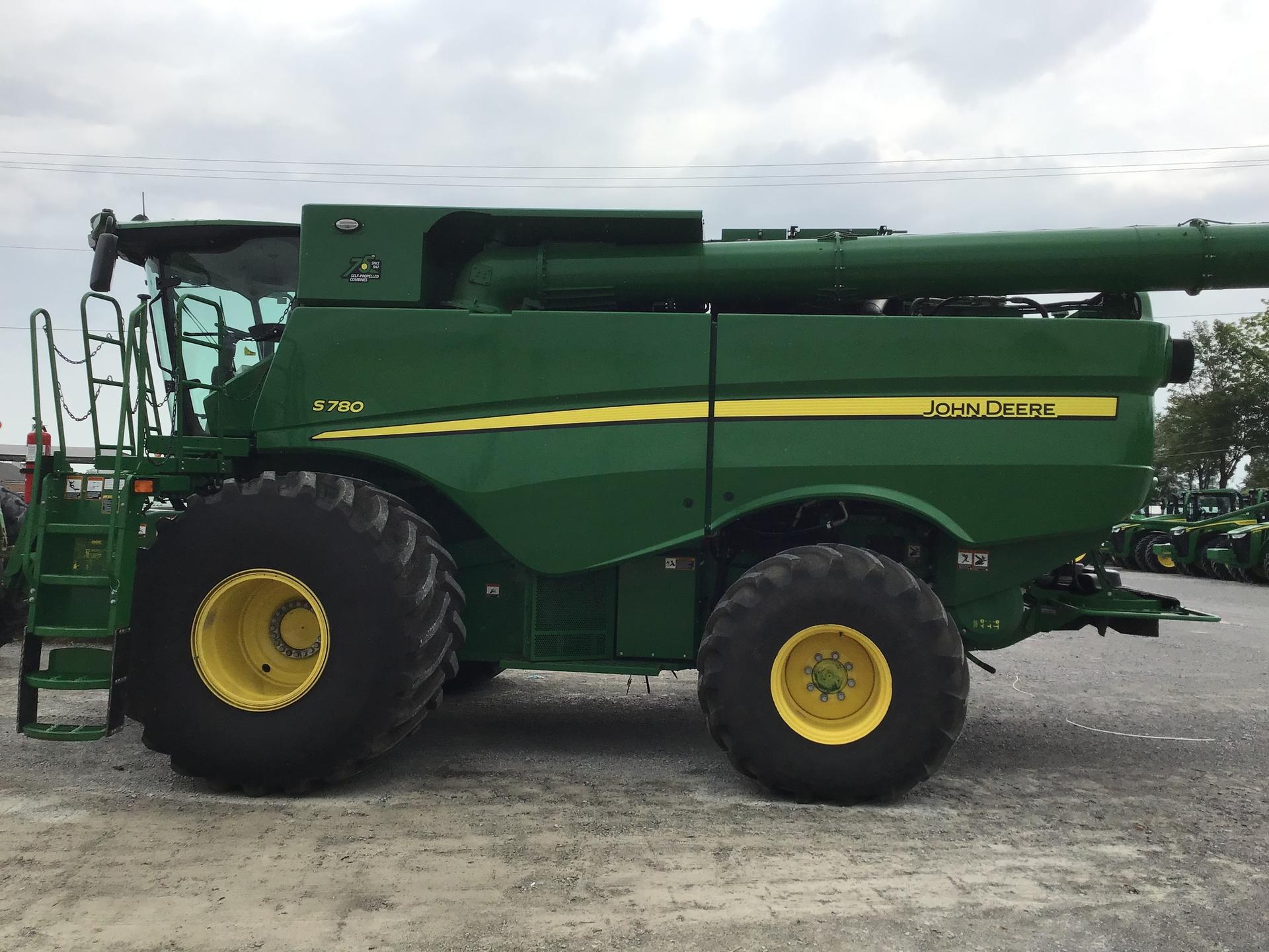 2022 John Deere S780