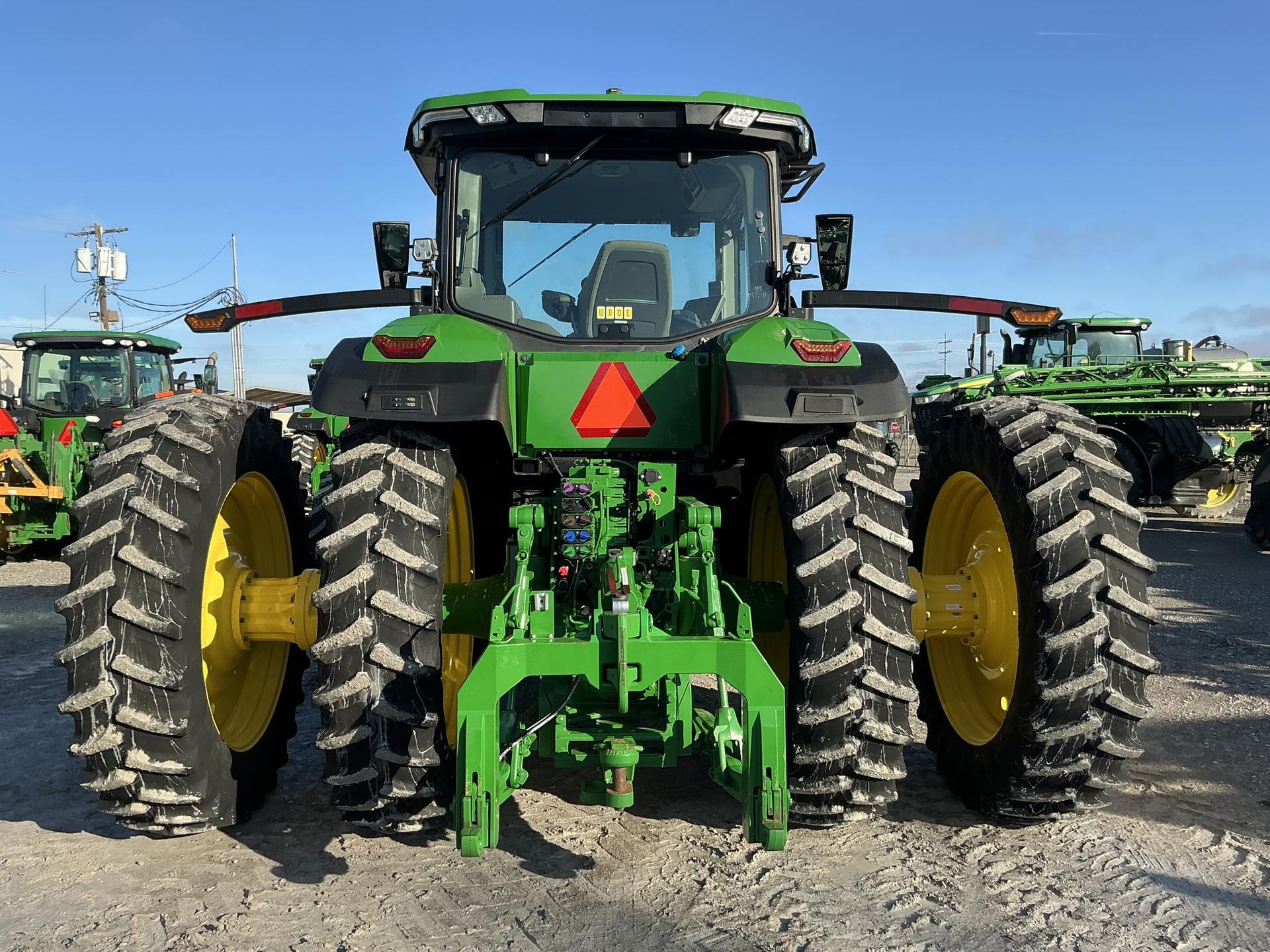 2022 John Deere 8R 310 Image