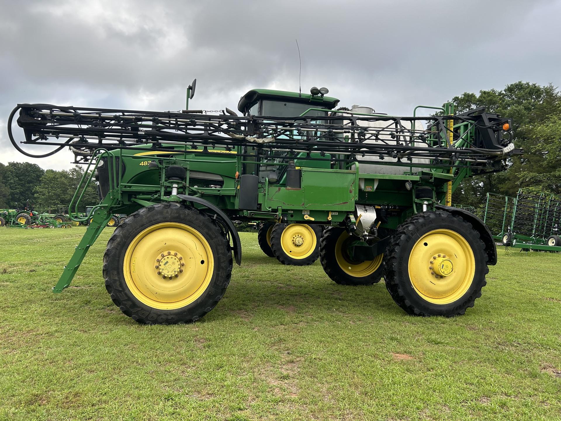 2013 John Deere 4830