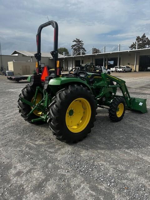 2022 John Deere 4052M