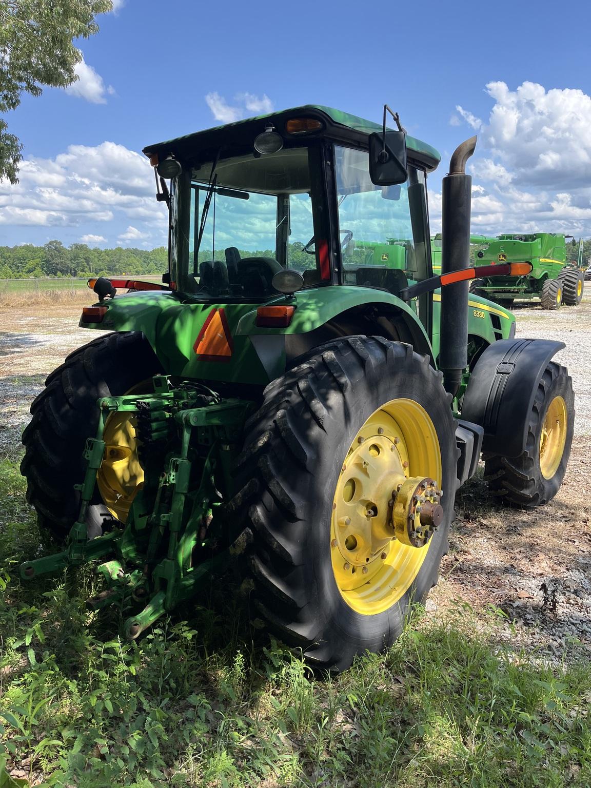 2009 John Deere 8330