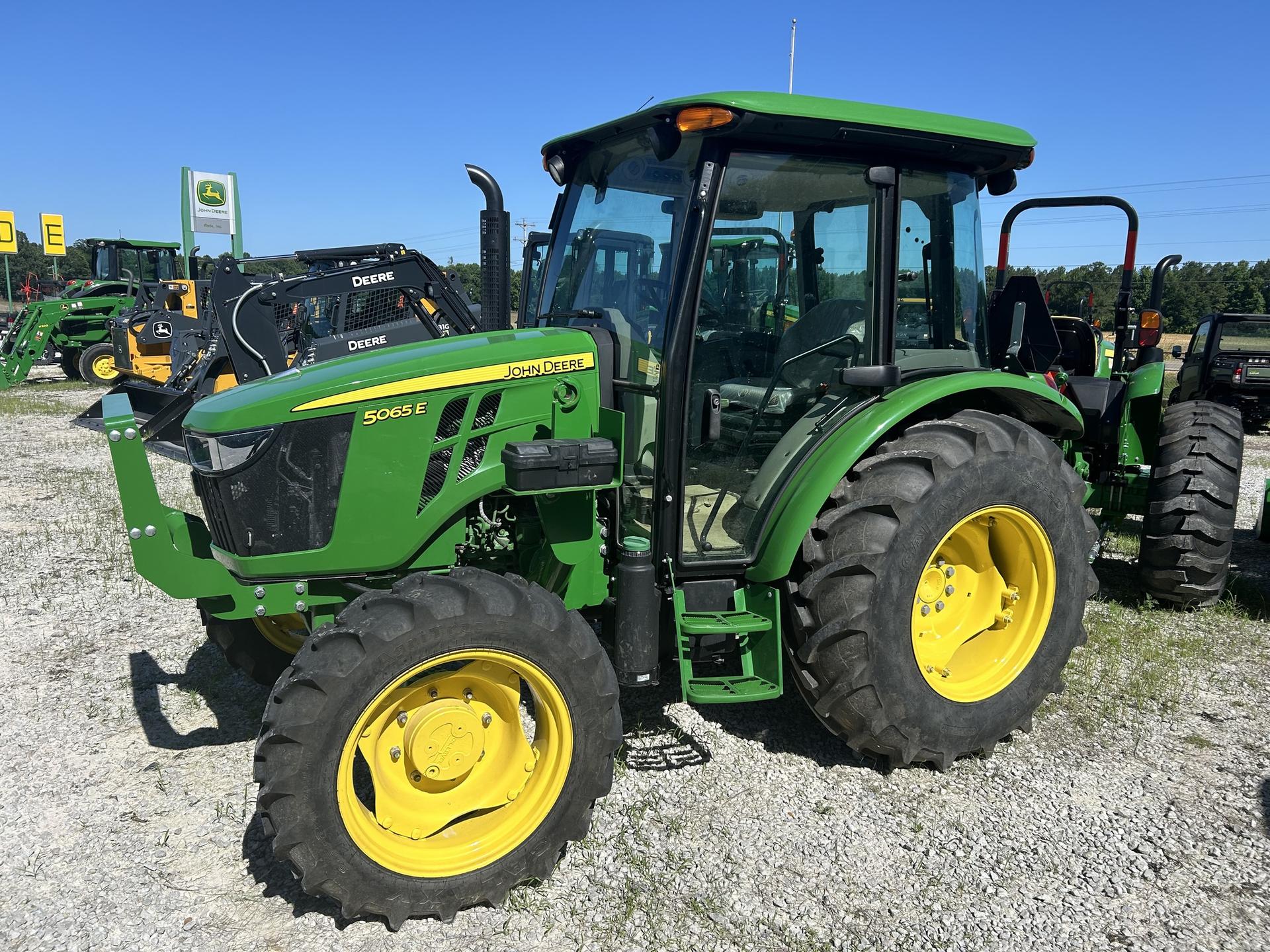 2021 John Deere 5065E