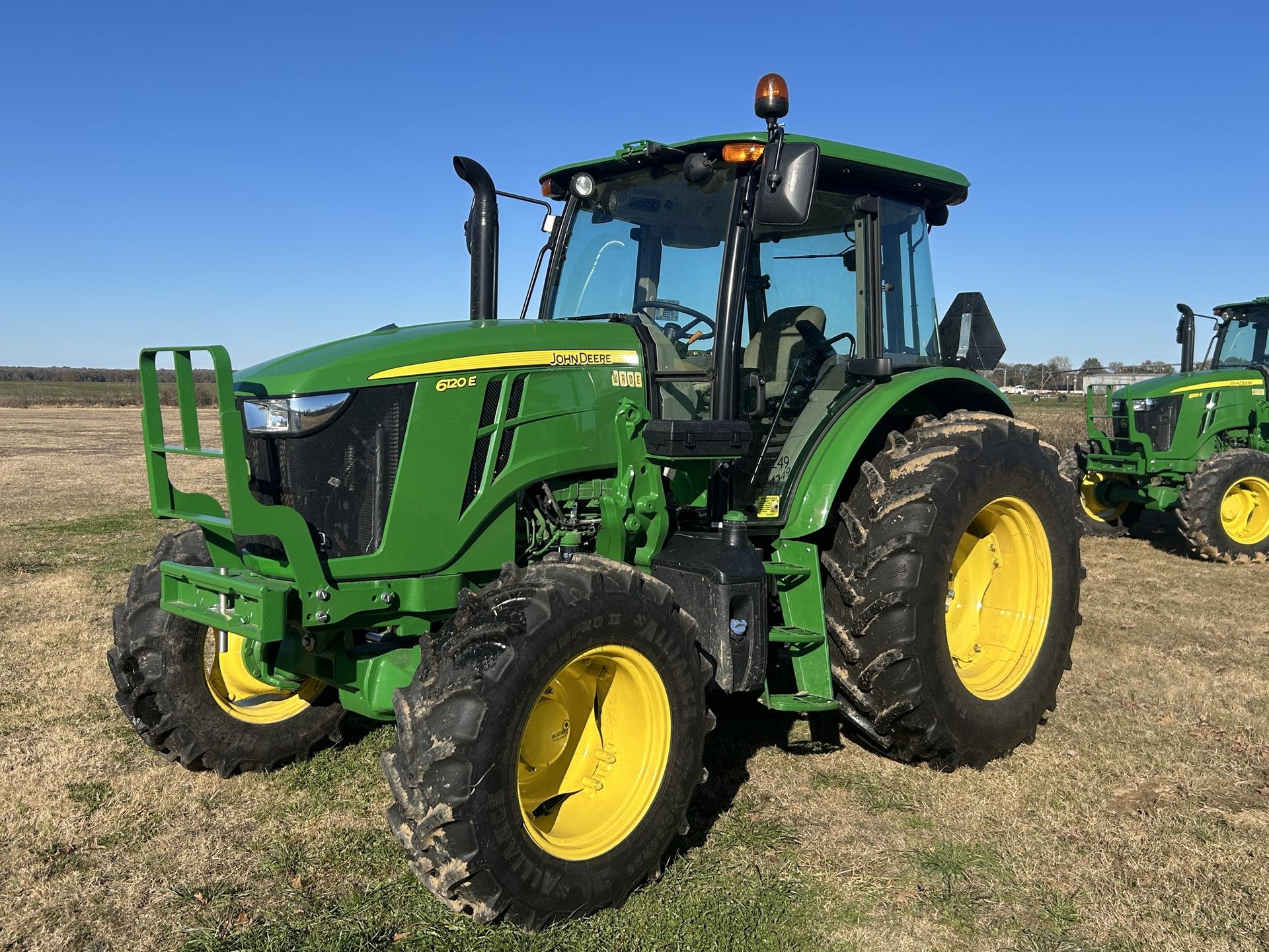 2023 John Deere 6120E Image