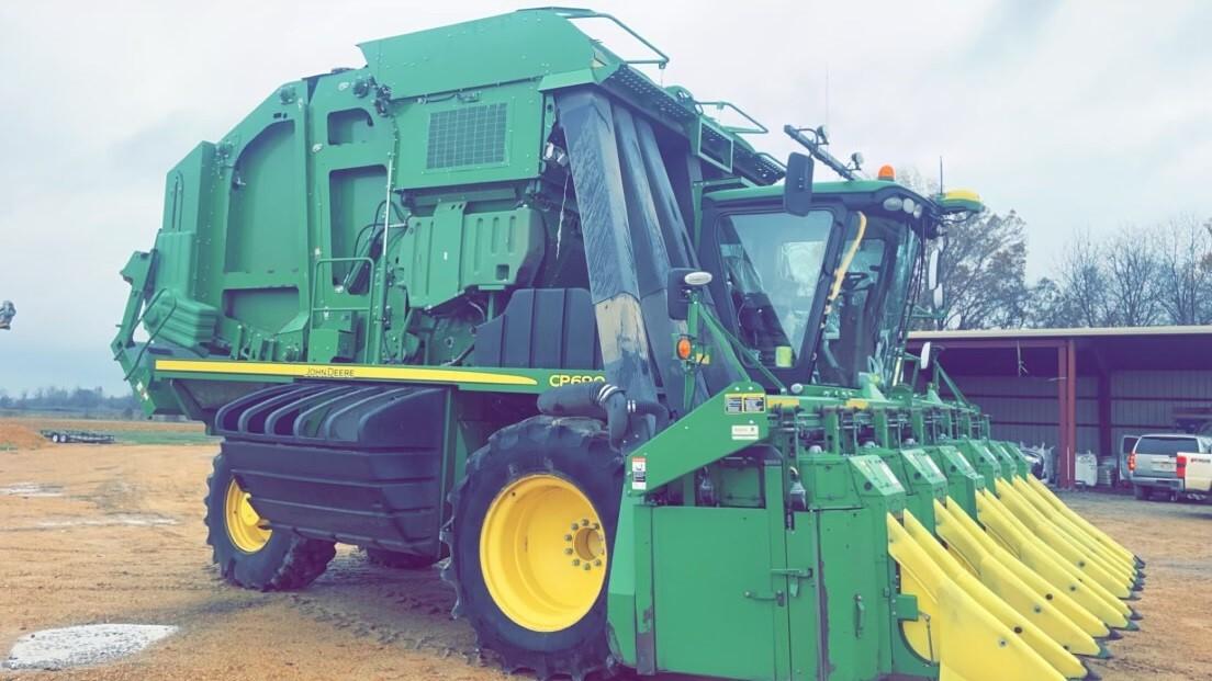 2017 John Deere CP690