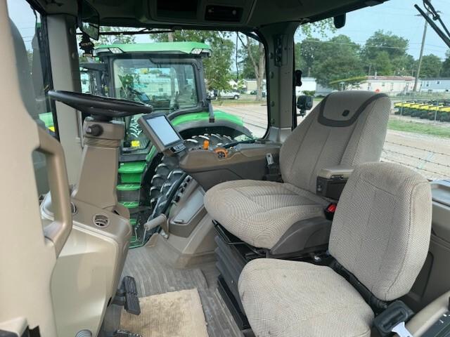 2021 John Deere 8R 310