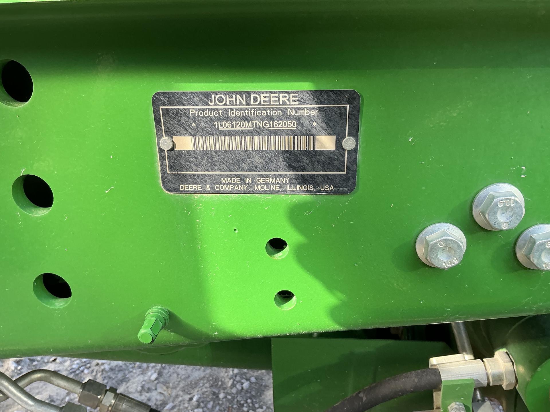 2022 John Deere 6120M Image