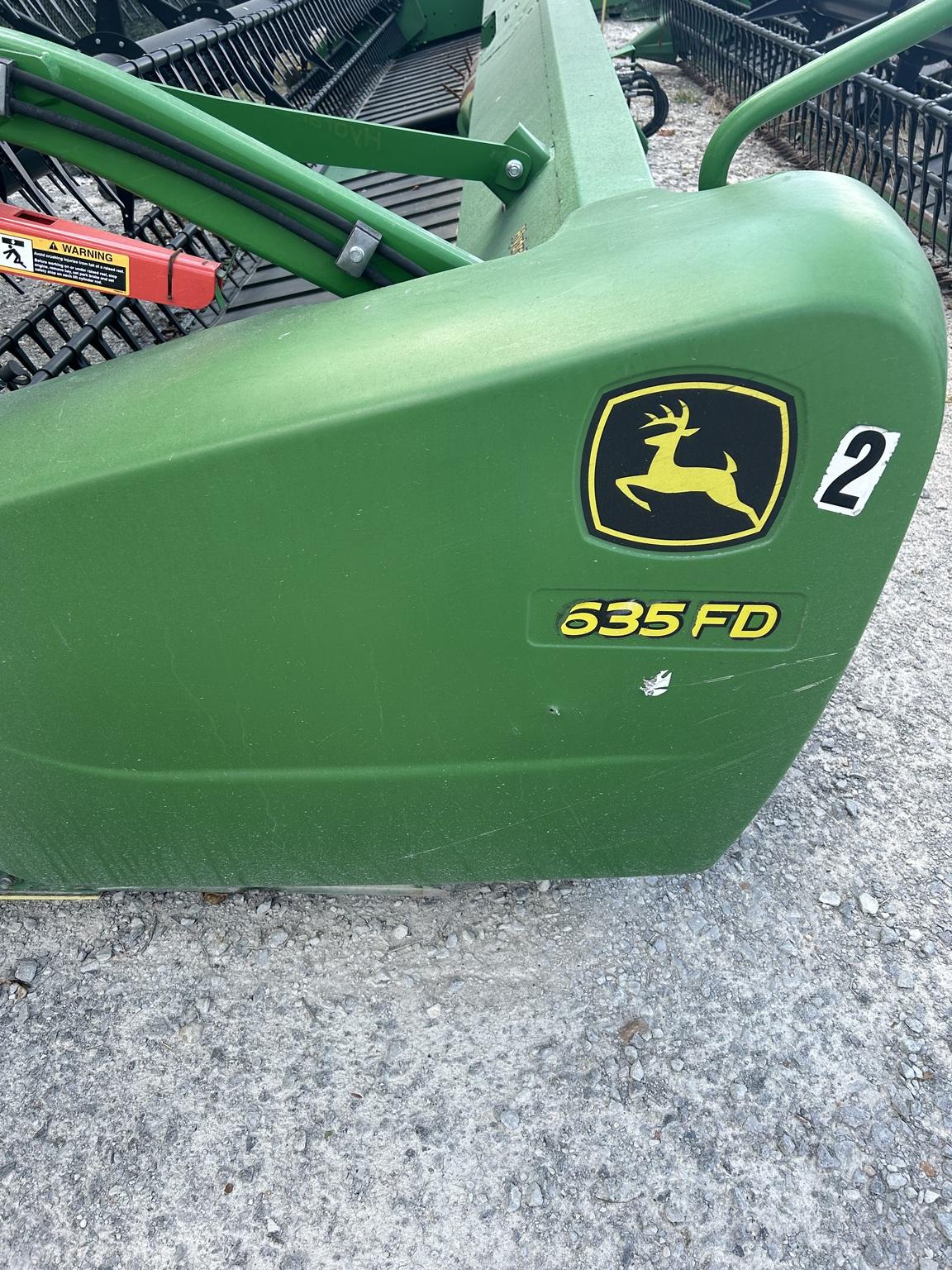 2017 John Deere 635FD