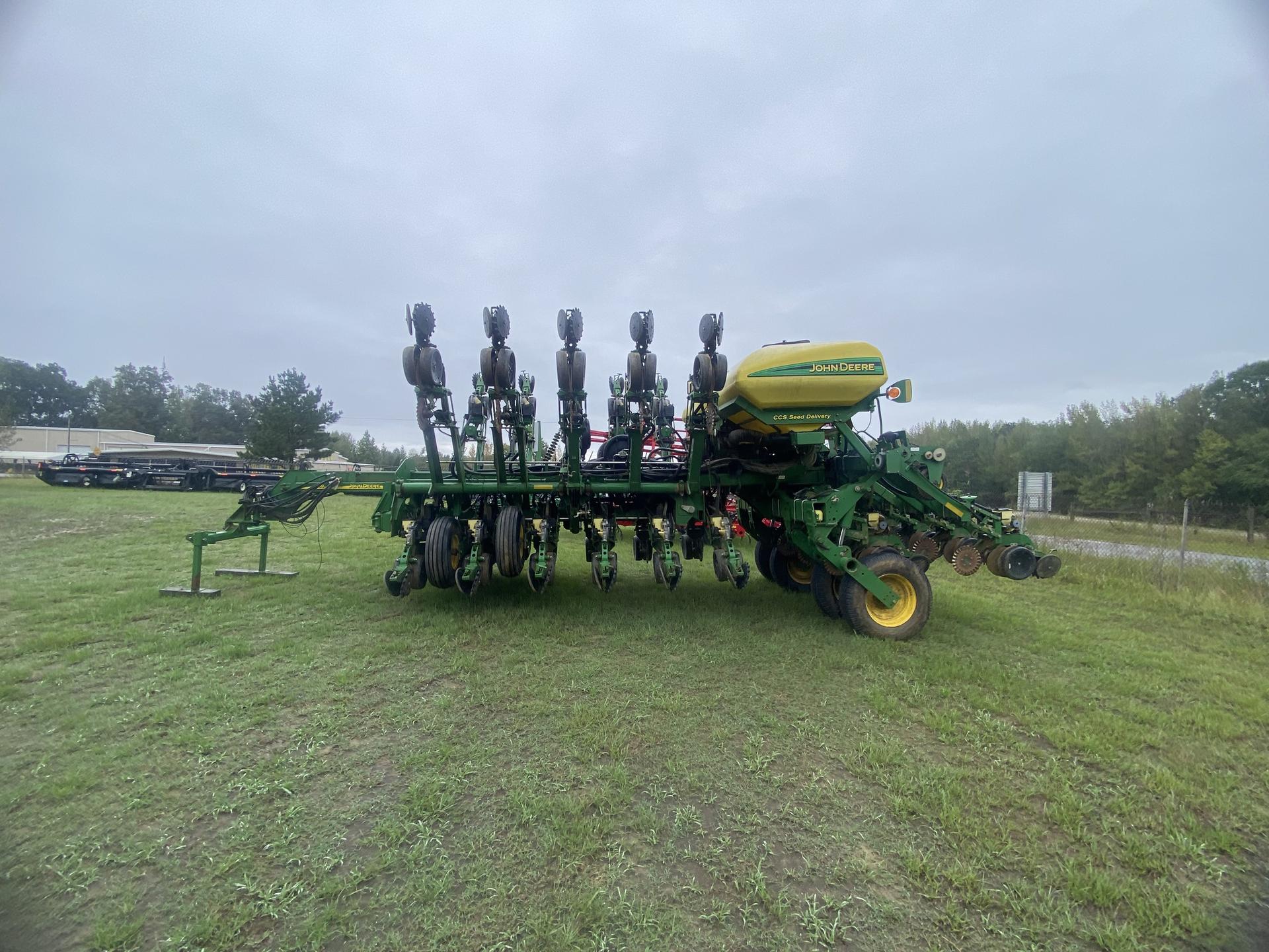 2010 John Deere 1790