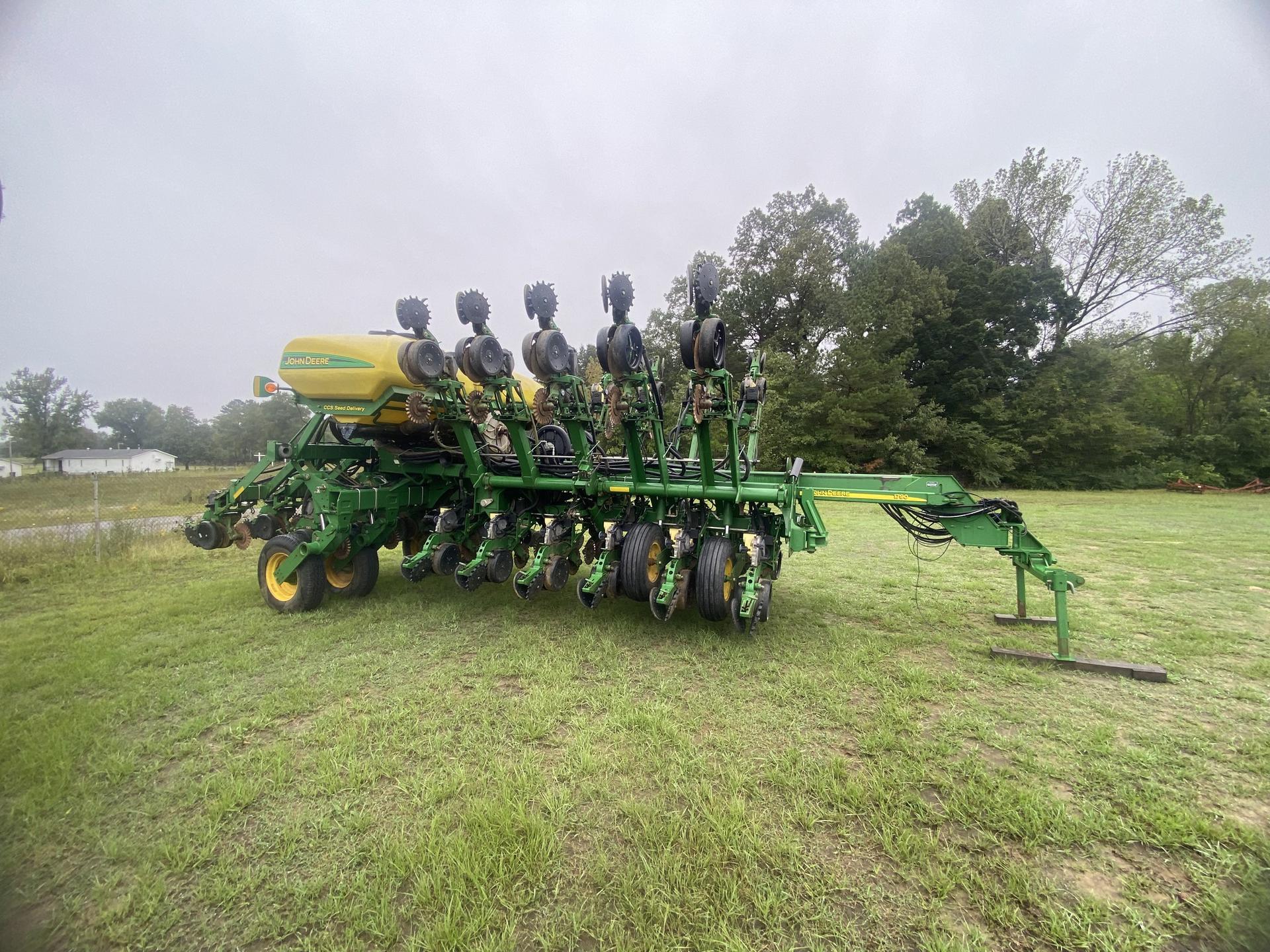 2010 John Deere 1790