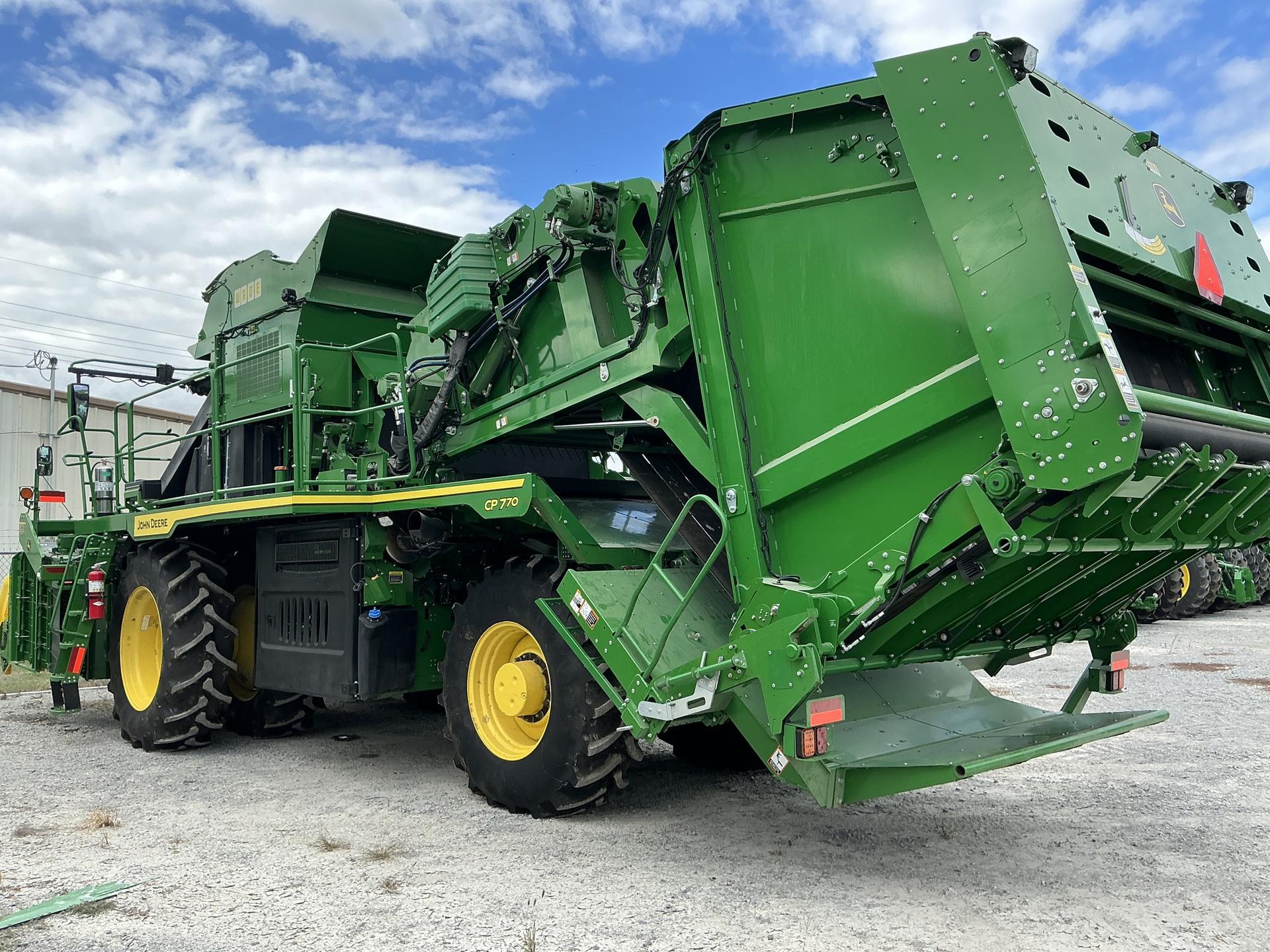 2022 John Deere CP770