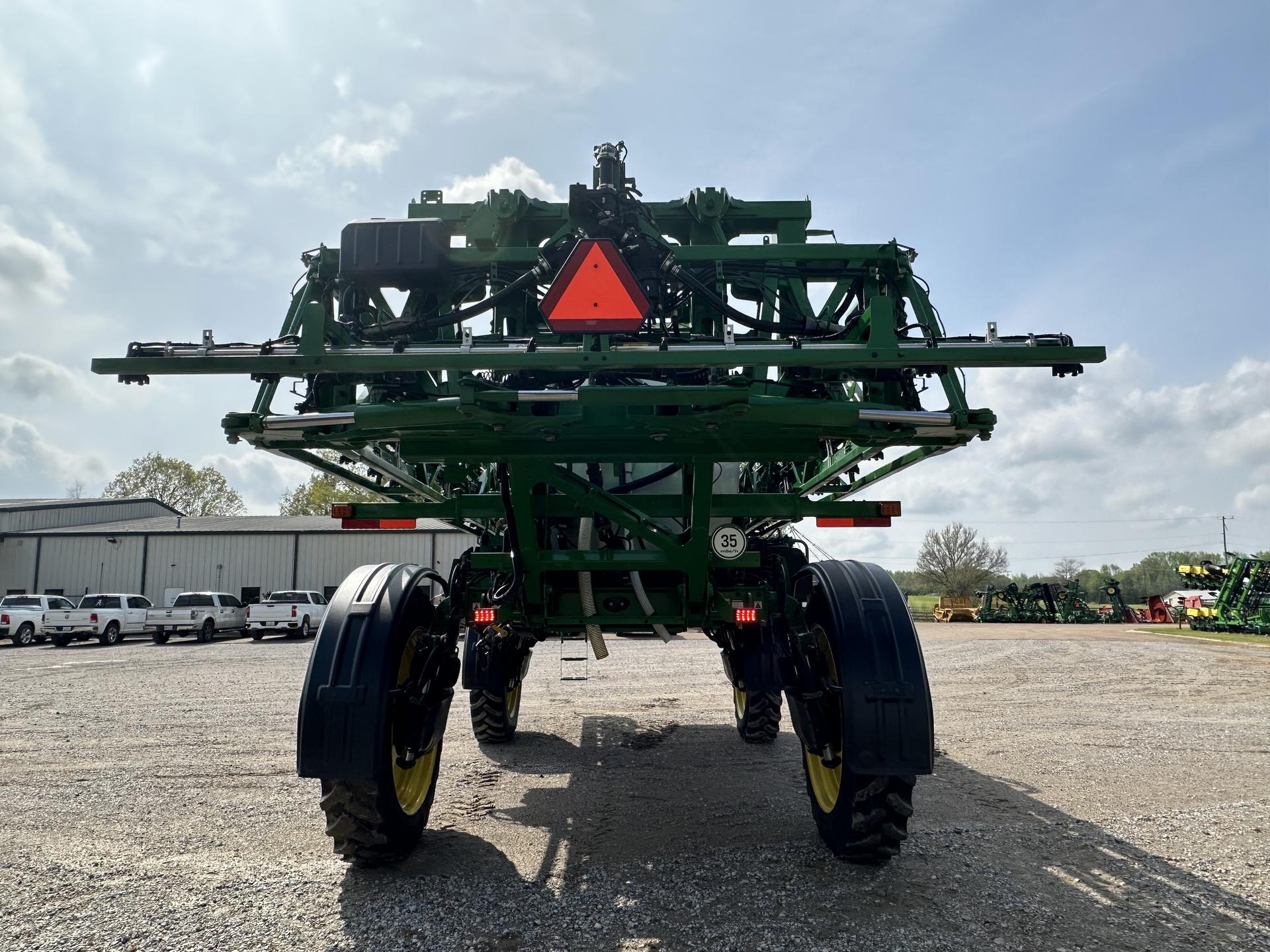 2021 John Deere R4044