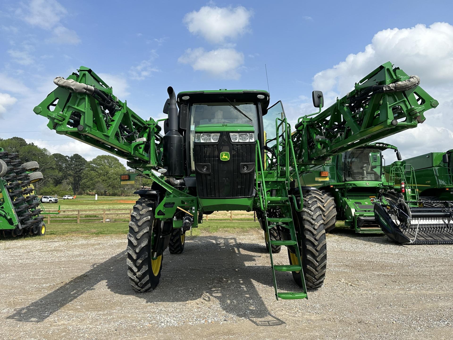 2021 John Deere R4044