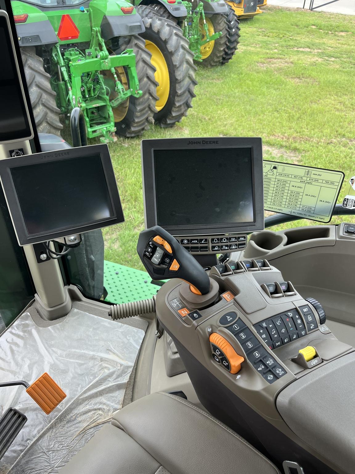 2023 John Deere 8RX 310