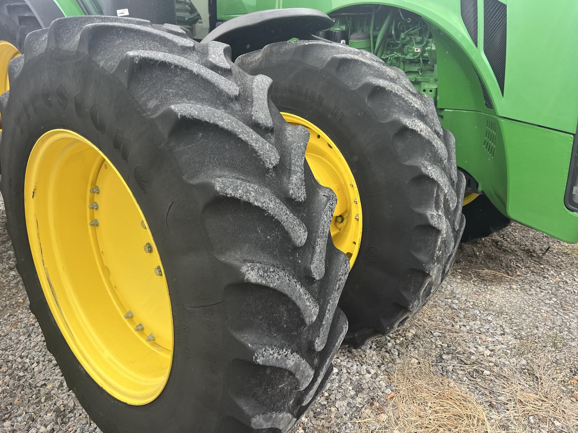 2017 John Deere 8320R