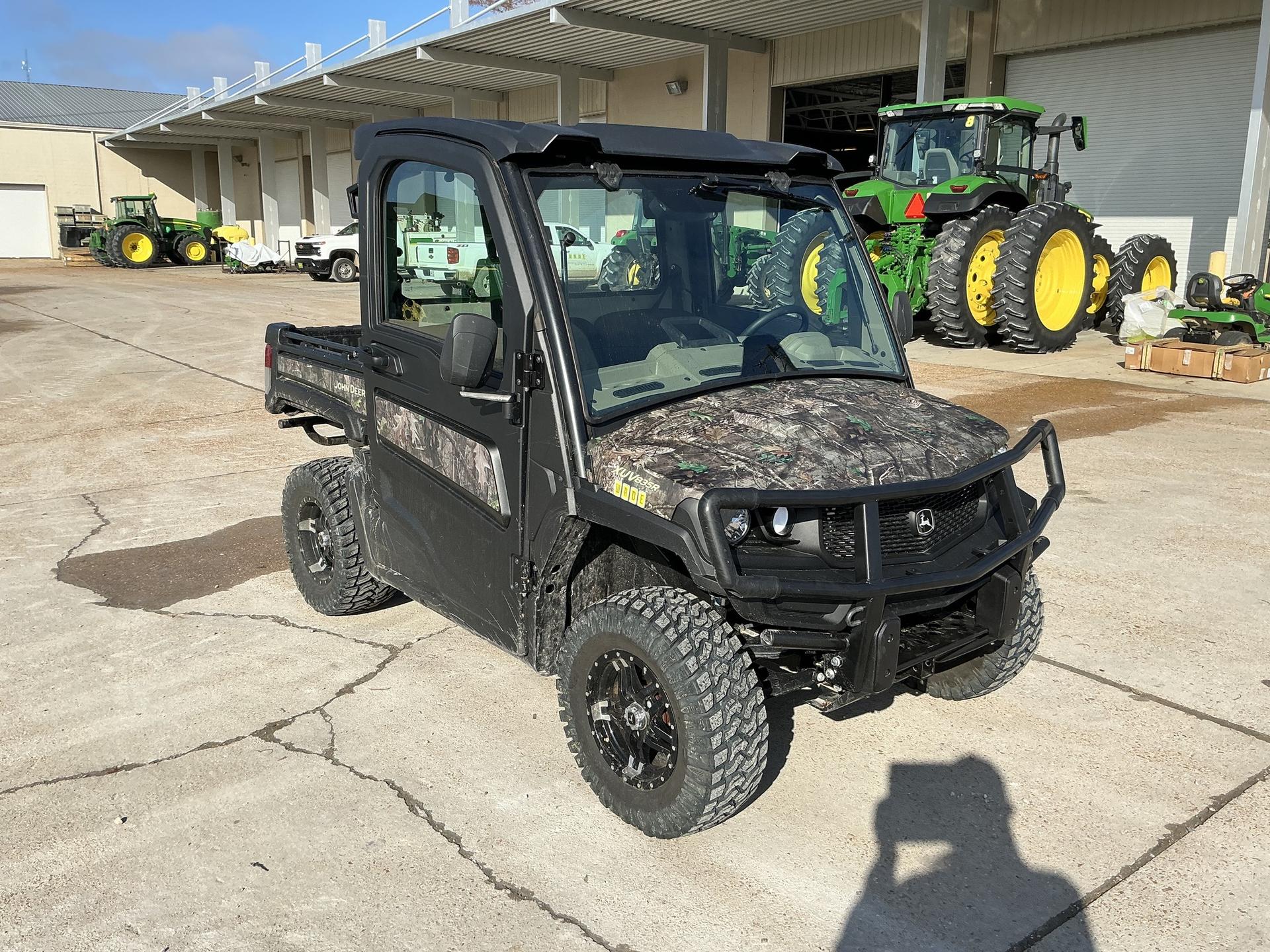 2023 John Deere XUV 835R